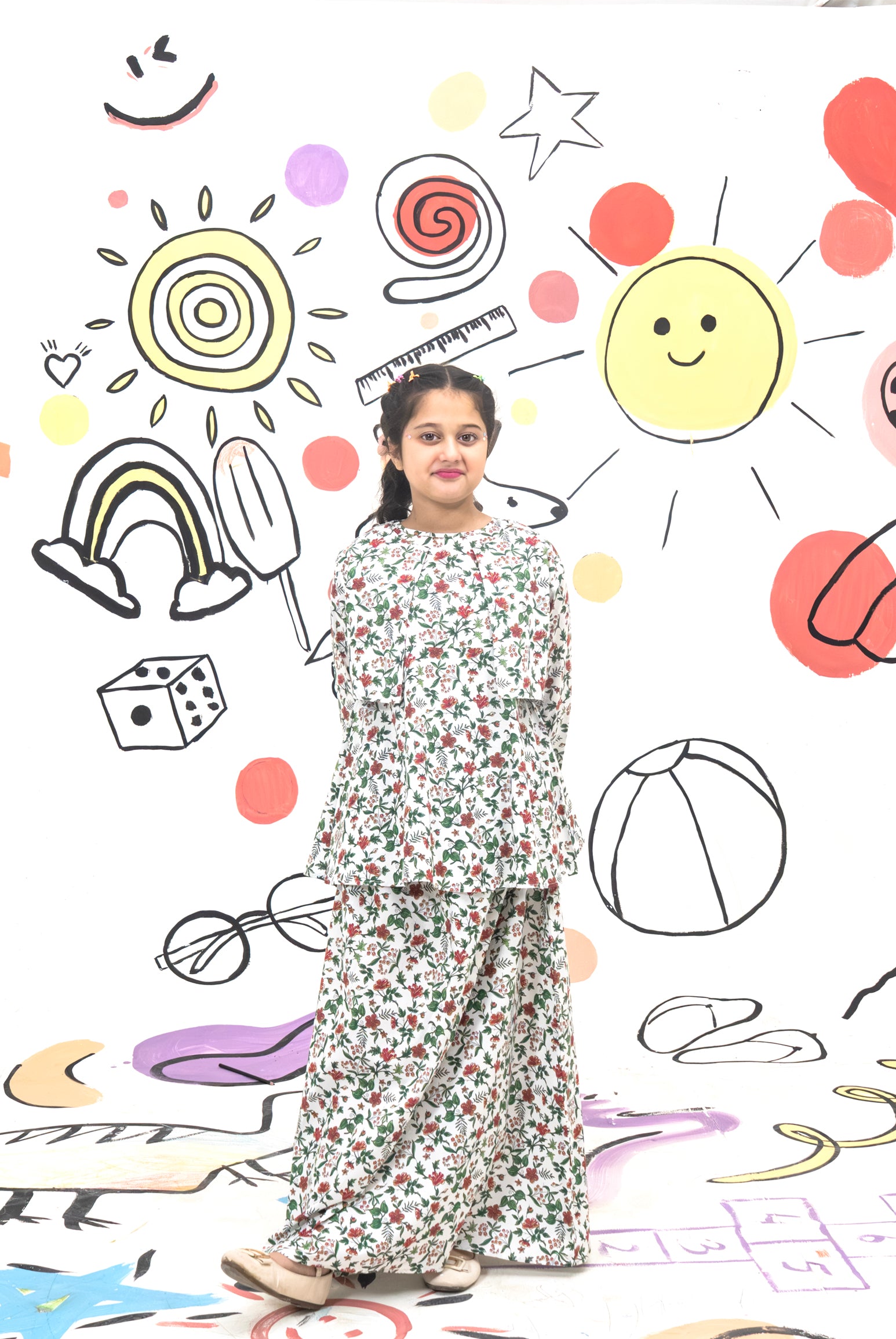 SUNNY GREEN DOODLE Reality