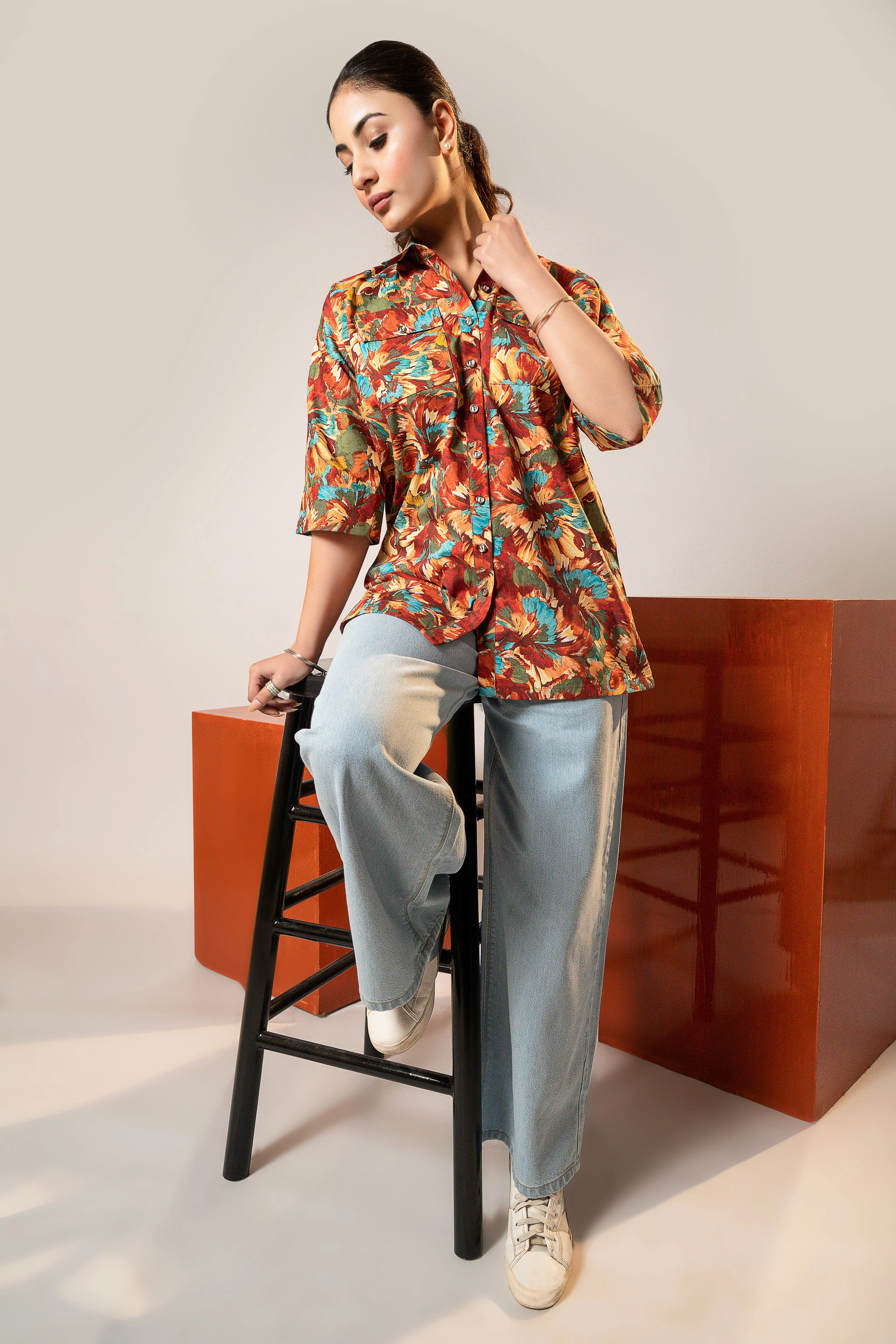 RUSTIC HUES TOP REALITY