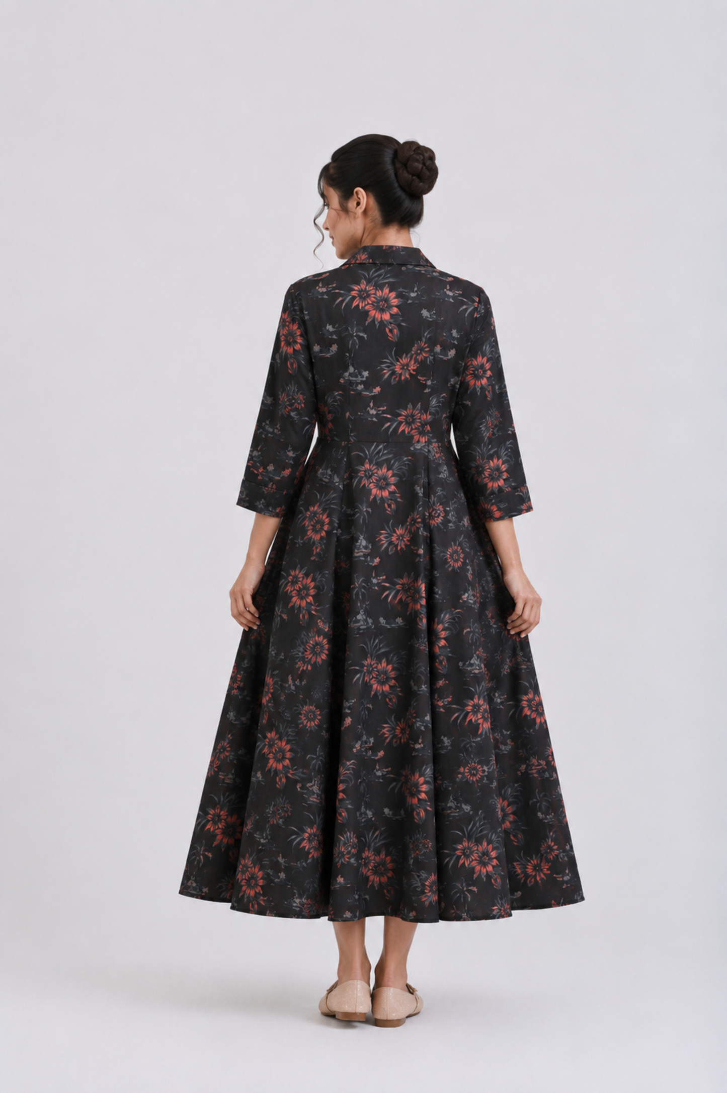 FLORAL BLACK TOP Reality