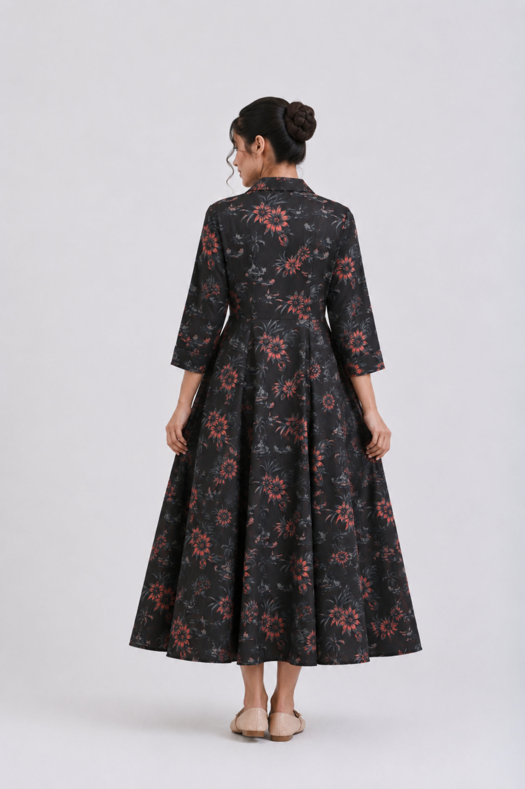 FLORAL BLACK TOP Reality