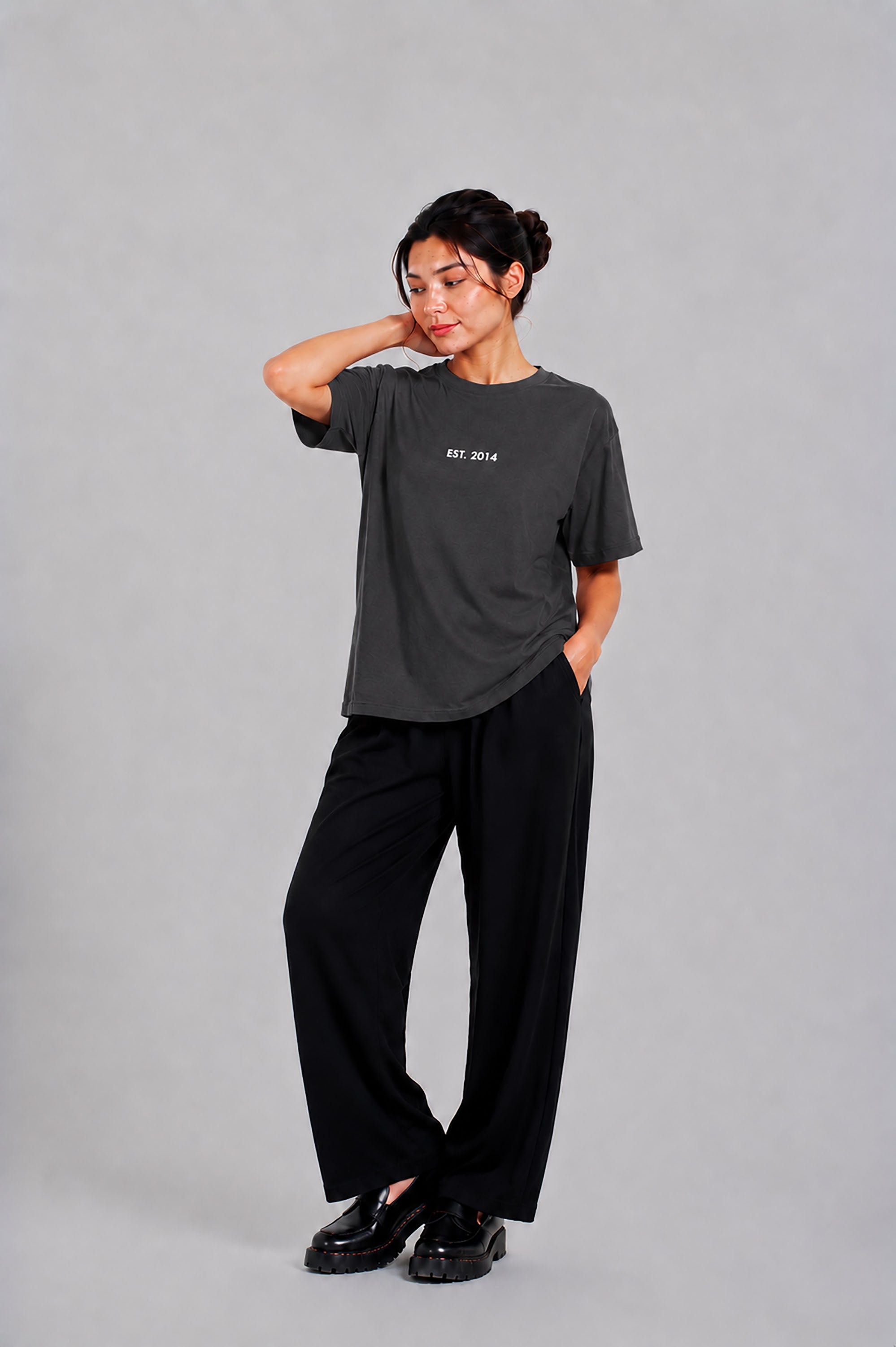 LADIES 2014 GRAPHIC DARK GREY TEE Reality