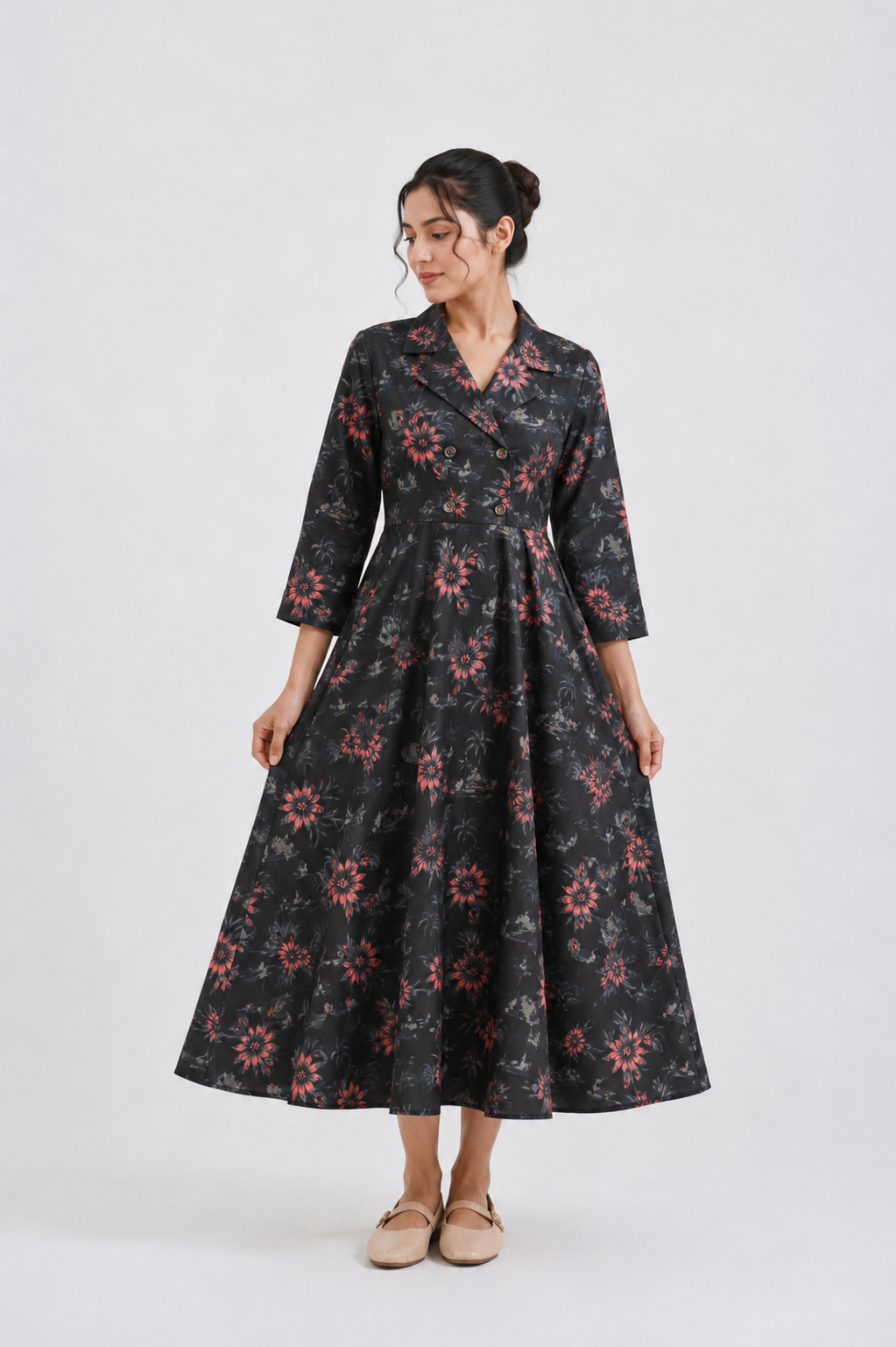 FLORAL BLACK TOP Reality