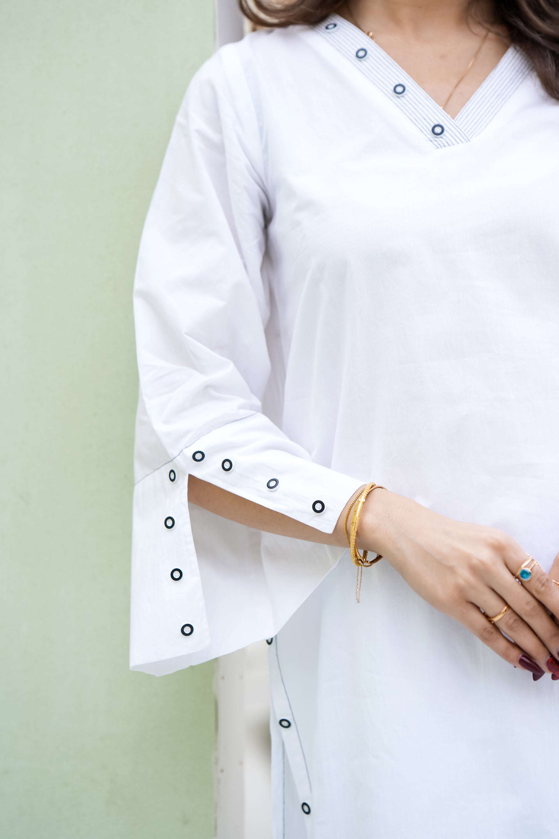 LINE AND LUXE Reality