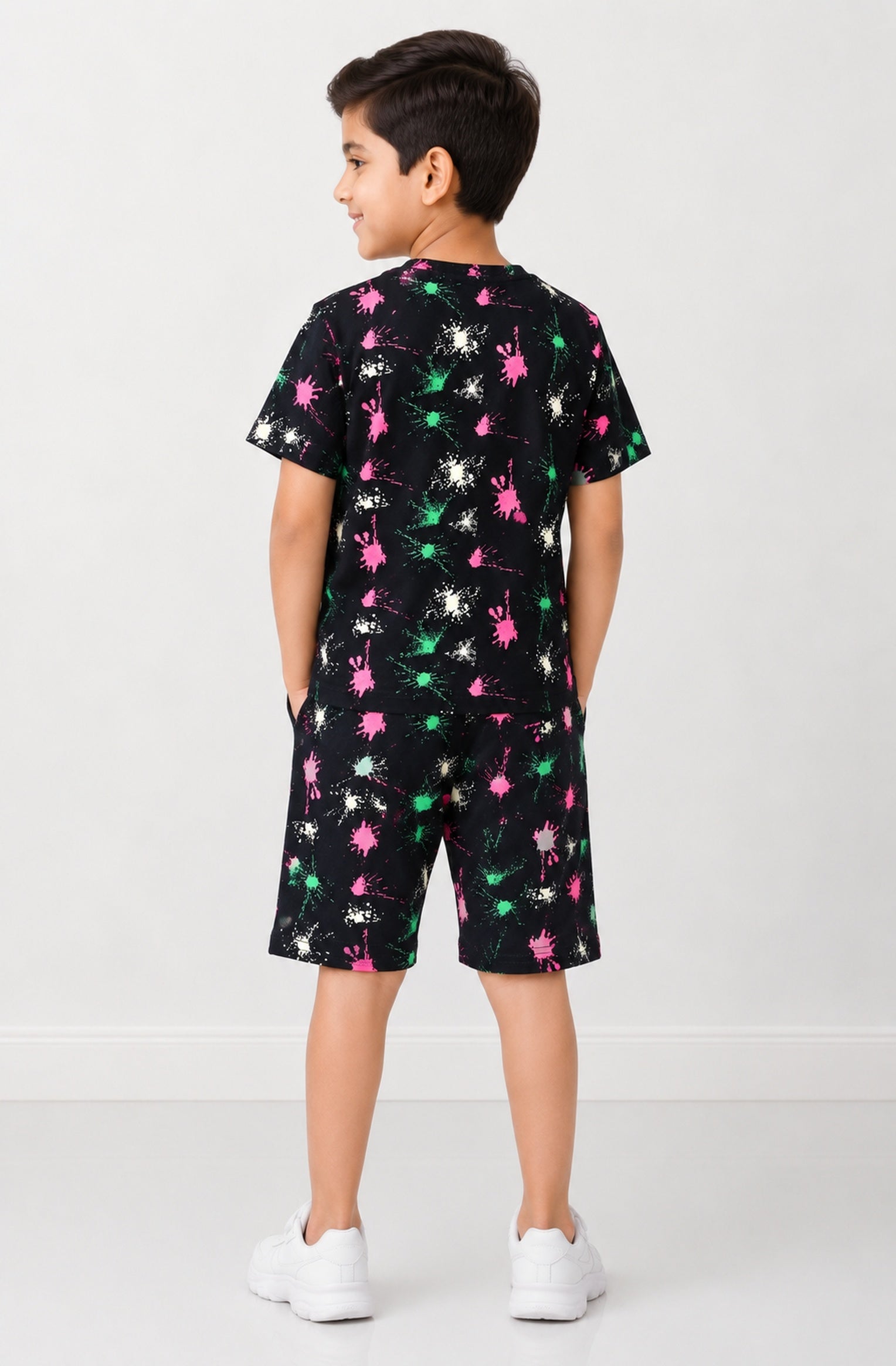BLACK PRINTED T-SHIRT Reality