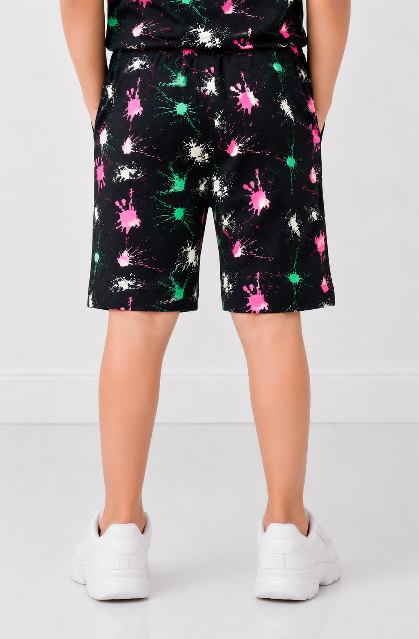 PRINTED BLACK SHORTS Reality