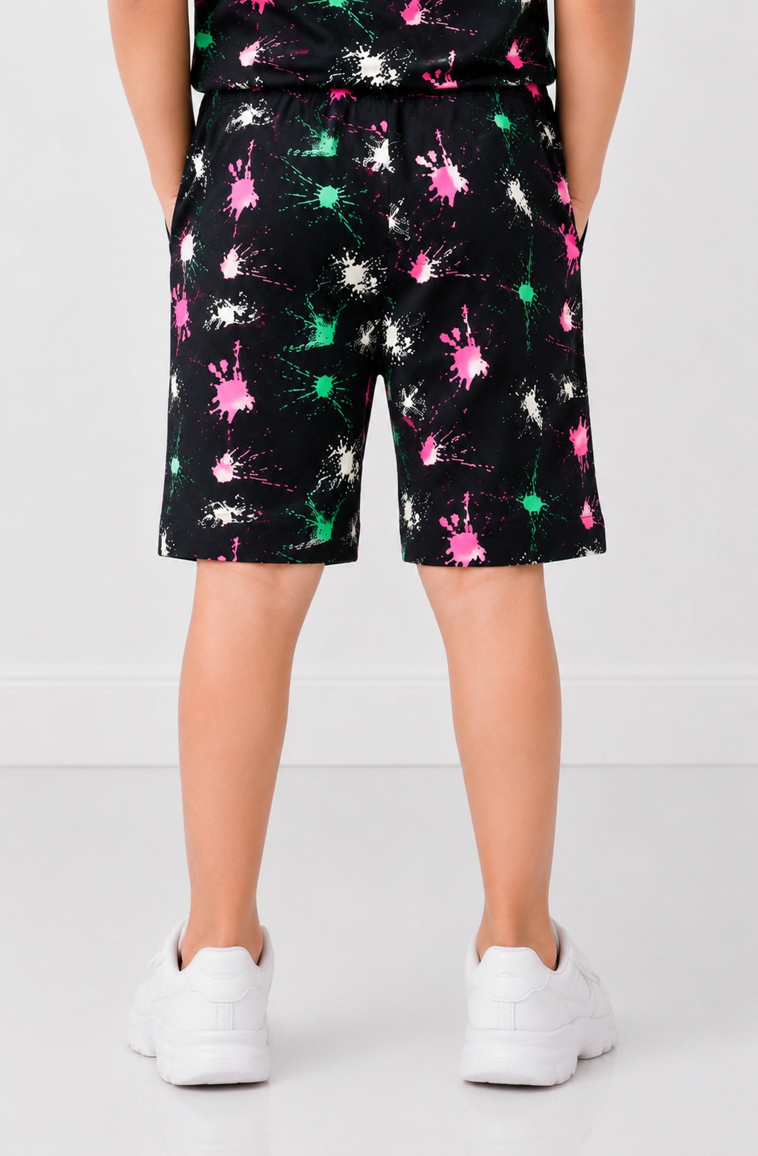 PRINTED BLACK SHORTS Reality