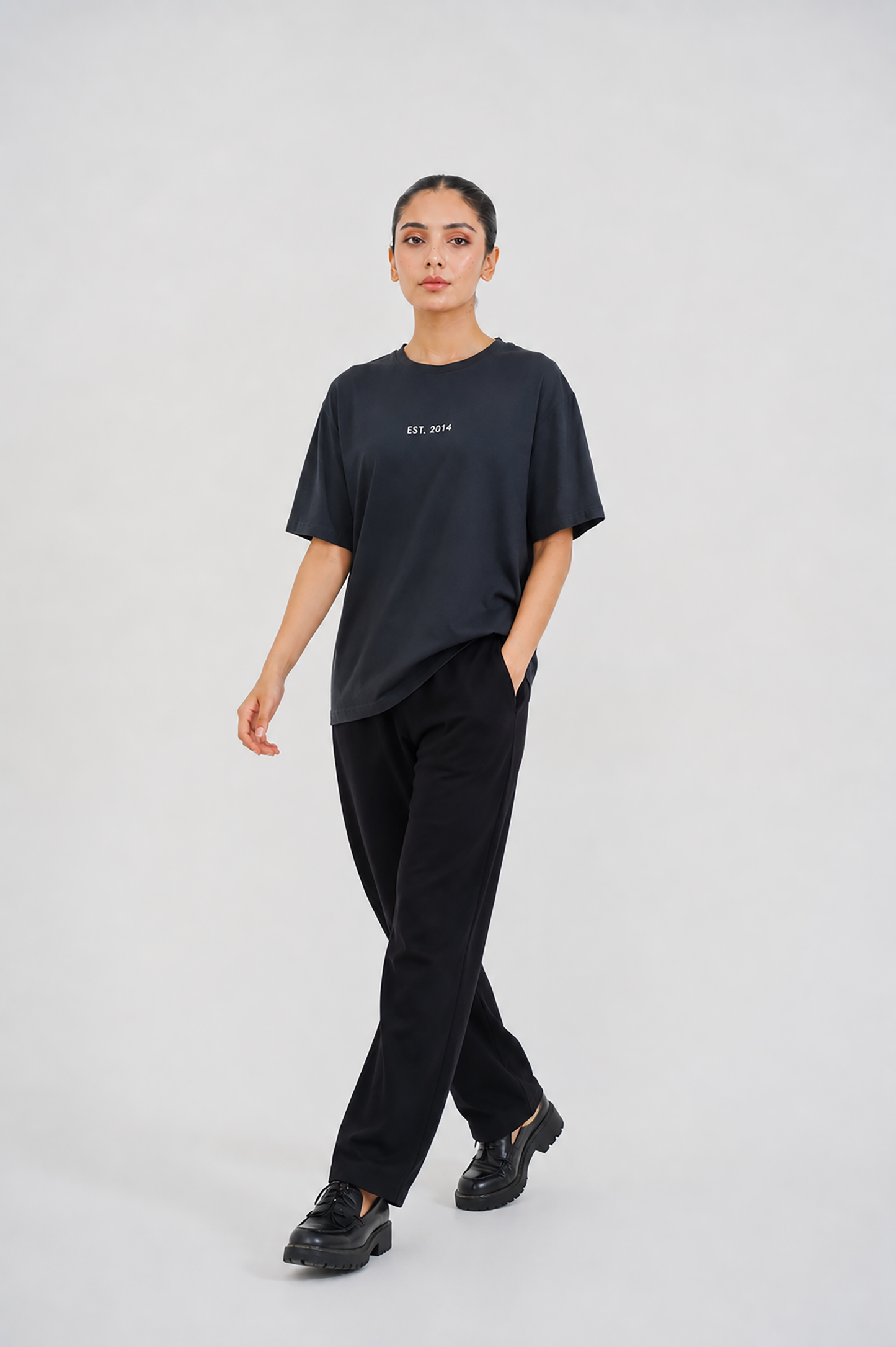 LADIES 2014 GRAPHIC DARK GREY TEE