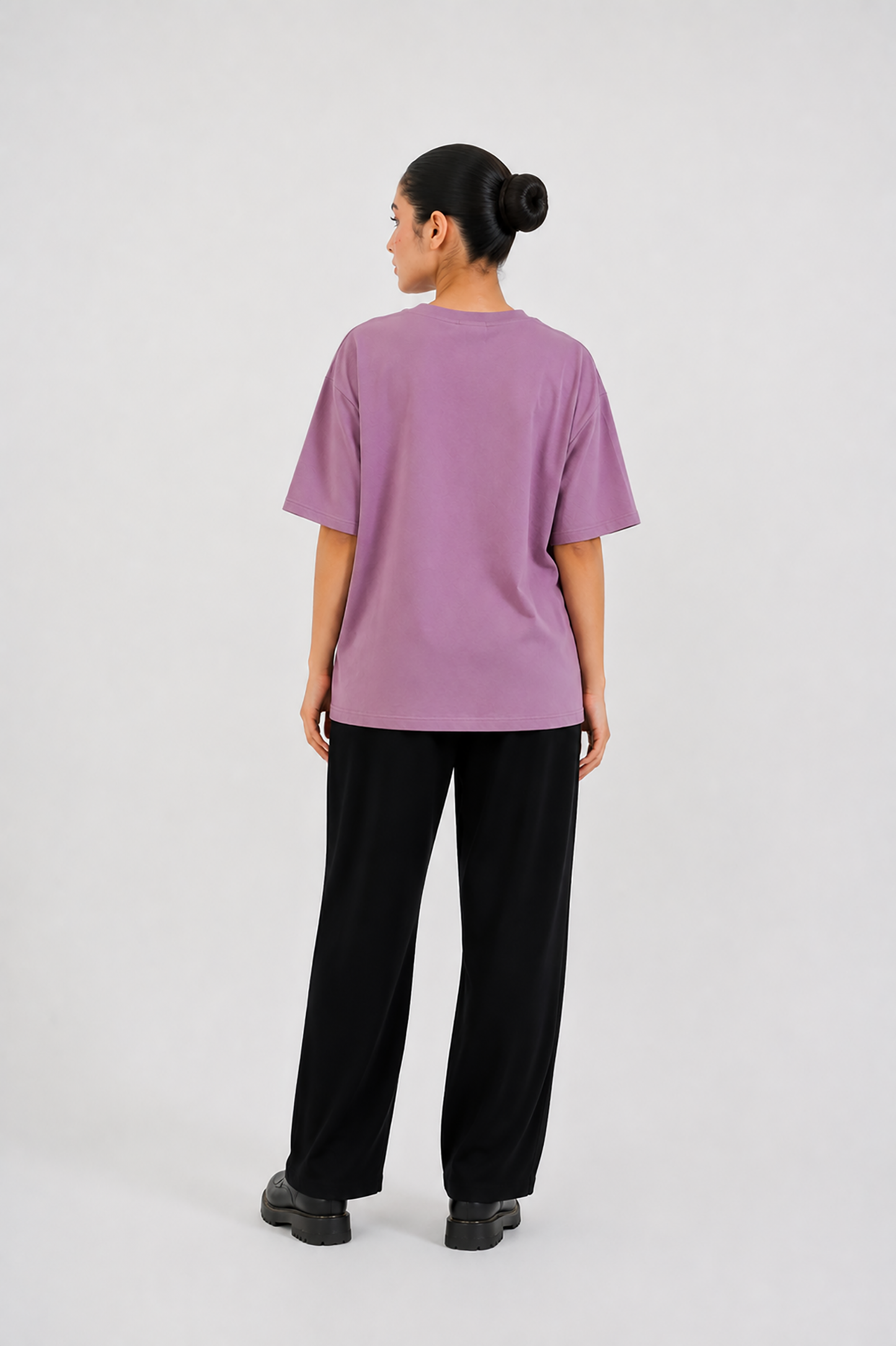 LADIES LIGHT PURPLE OTROVERT GRAPHIC TEE