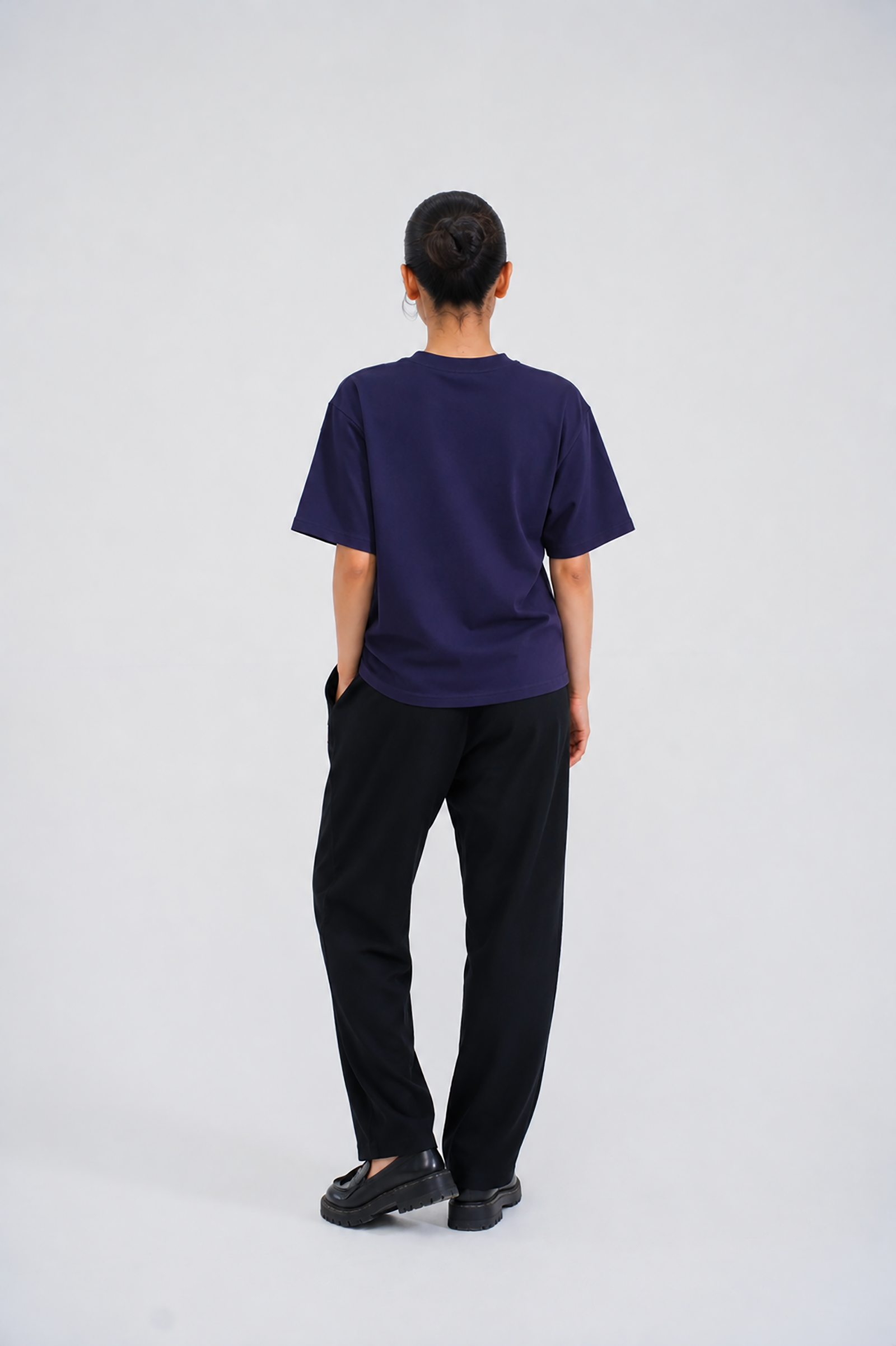 LADIES NEW YORK GRAPHIC NAVY TEE Reality