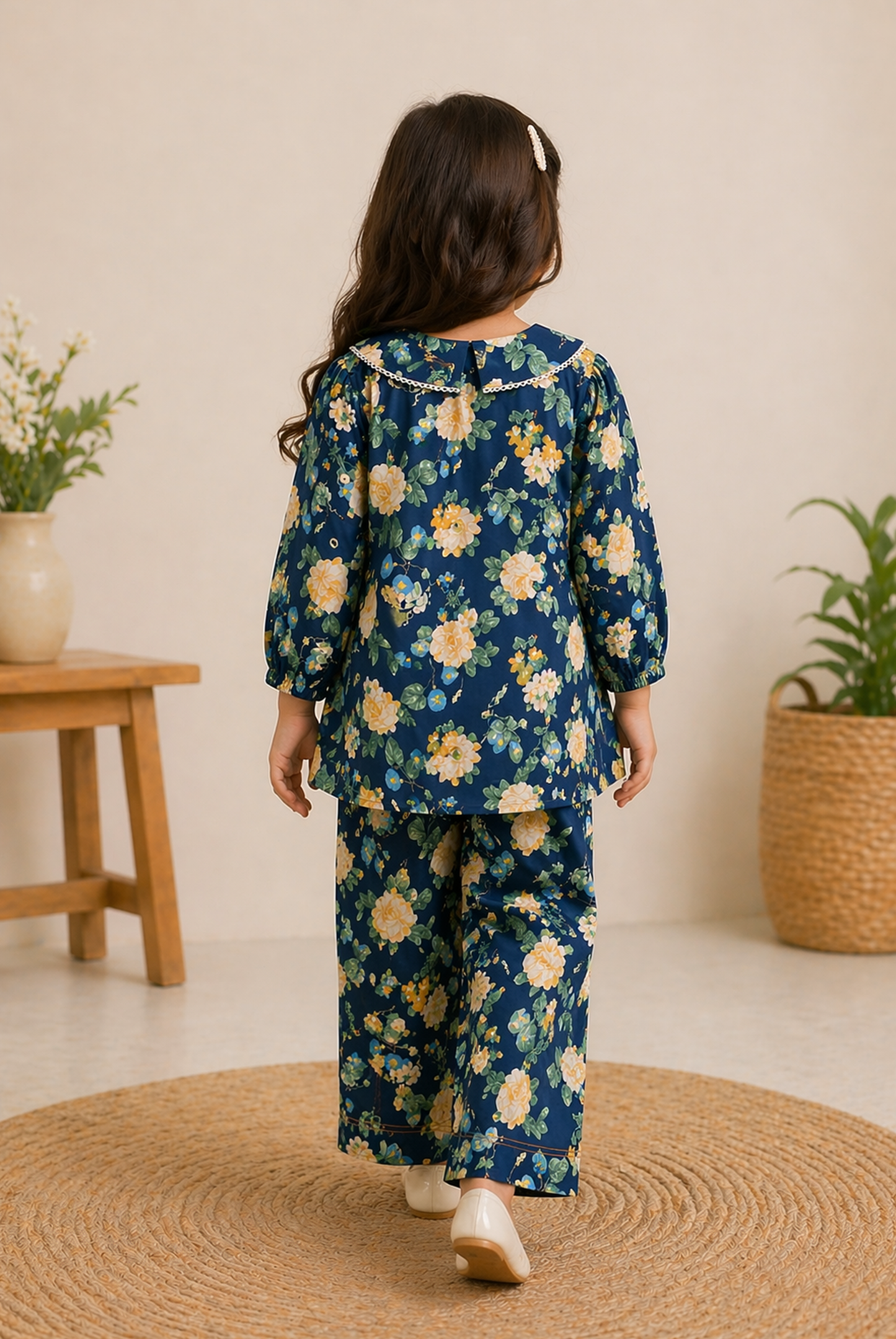 SPRING CANVAS NAVY SUIT Reality