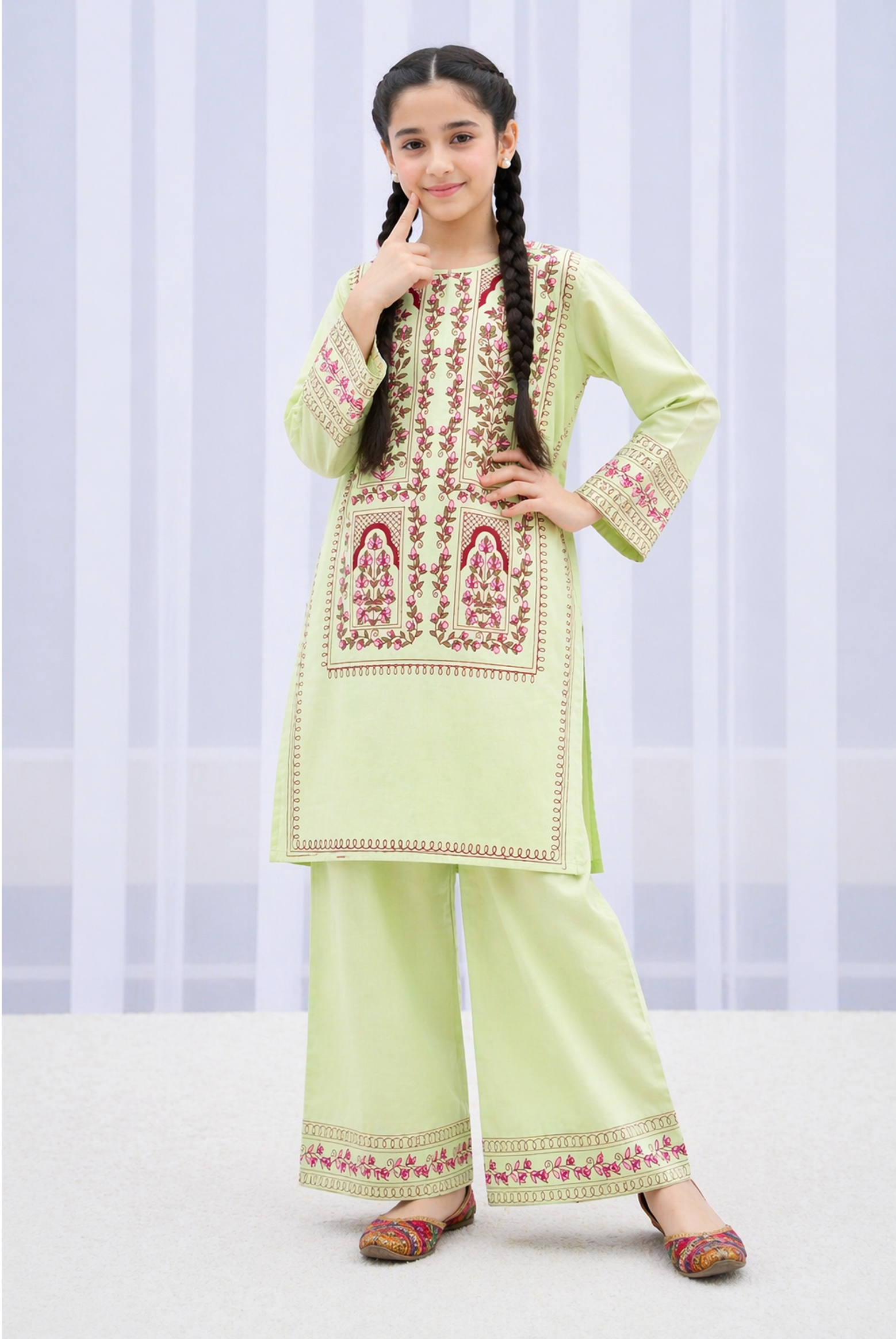 PARROT BLOCK PRINTED SUIT Reality