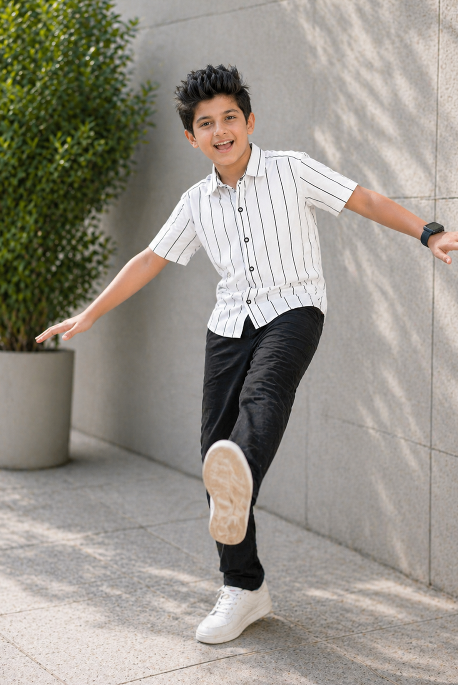 LIGHT BLACK LINE CASUAL SHIRT Reality