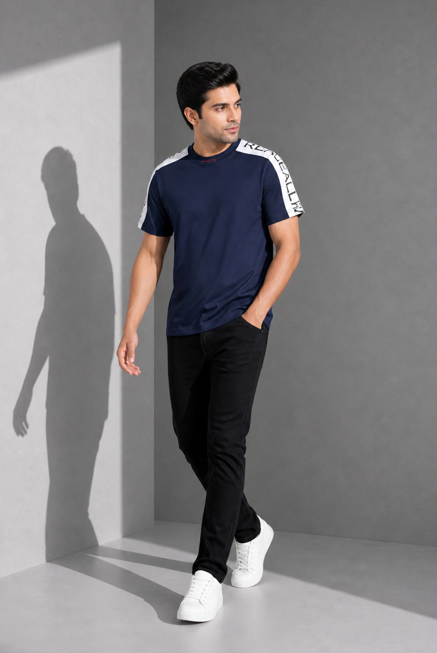 MEN NAVY T-SHIRT Reality