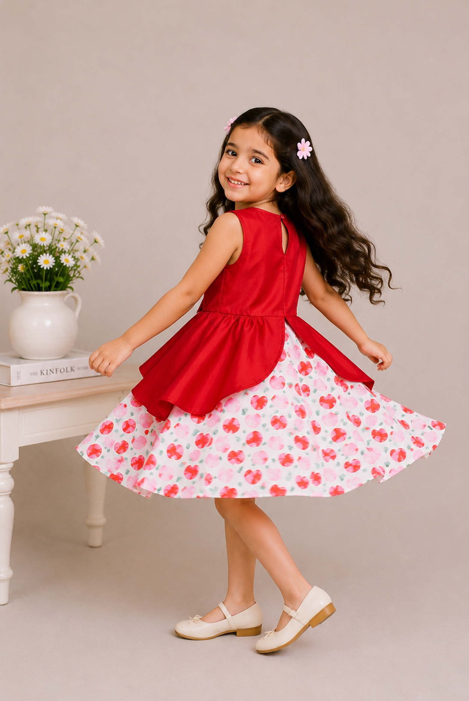 GIRLS RED FROCK Reality