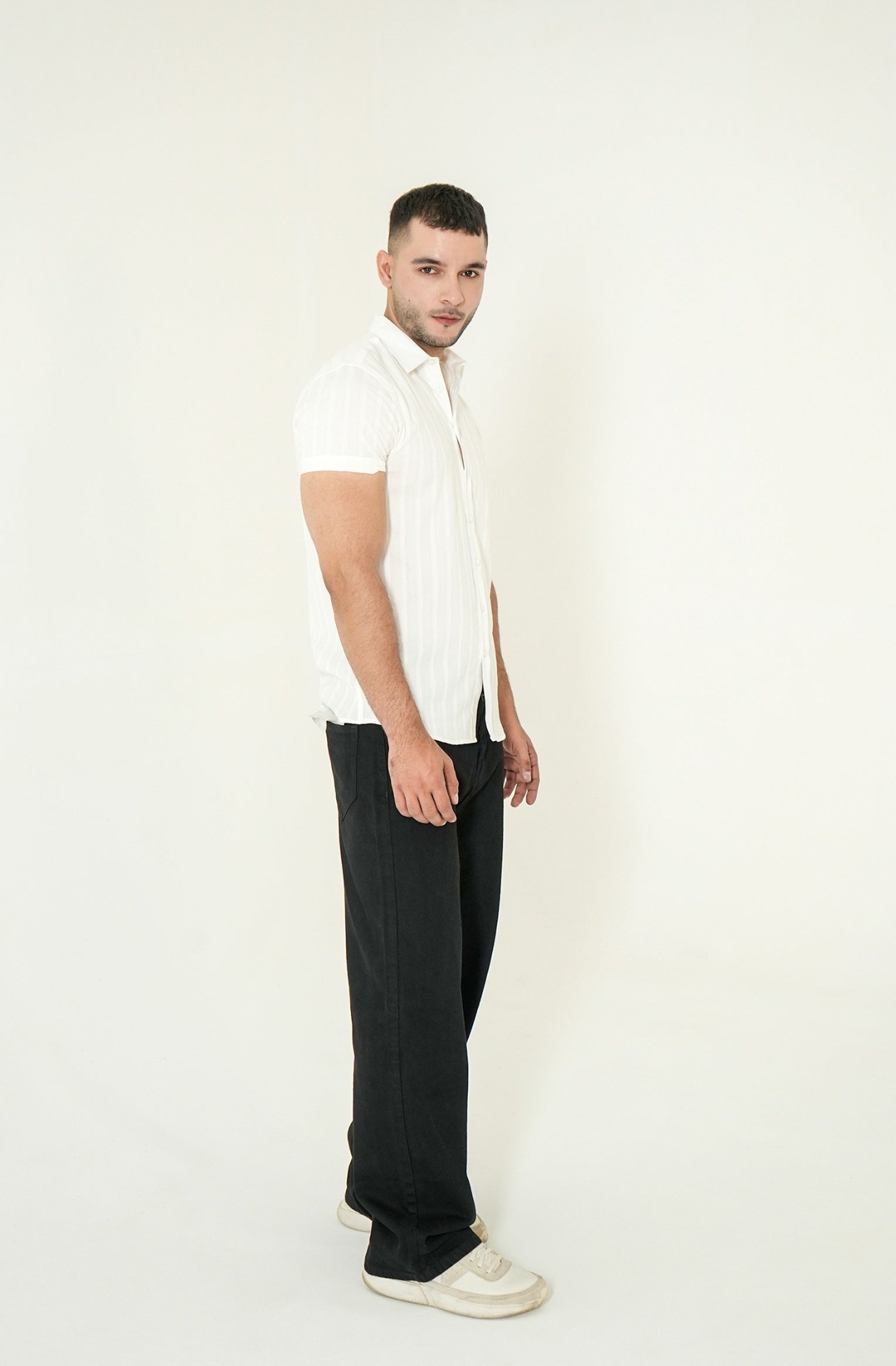 WHITE LINE STRIPED H/S CASUAL SHIRT Reality