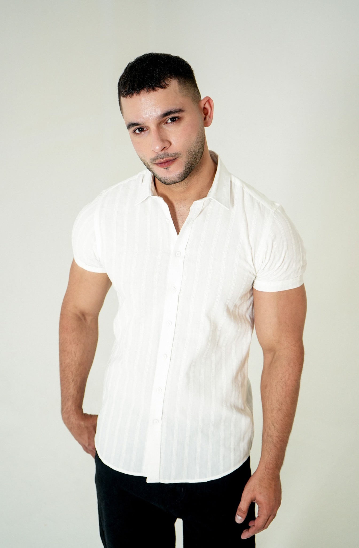 WHITE LINE STRIPED H/S CASUAL SHIRT