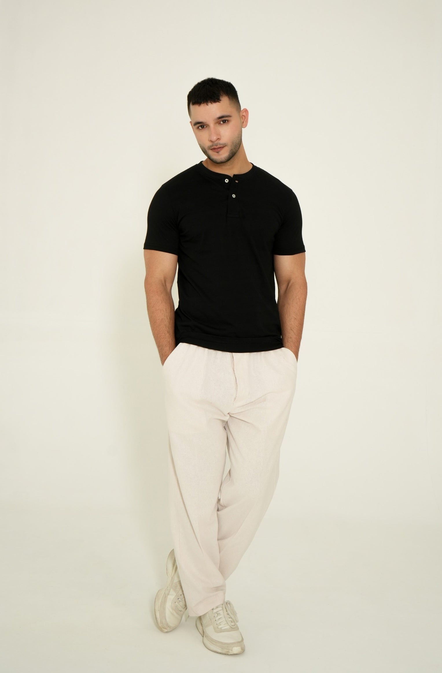 MEN BLACK T-SHIRT