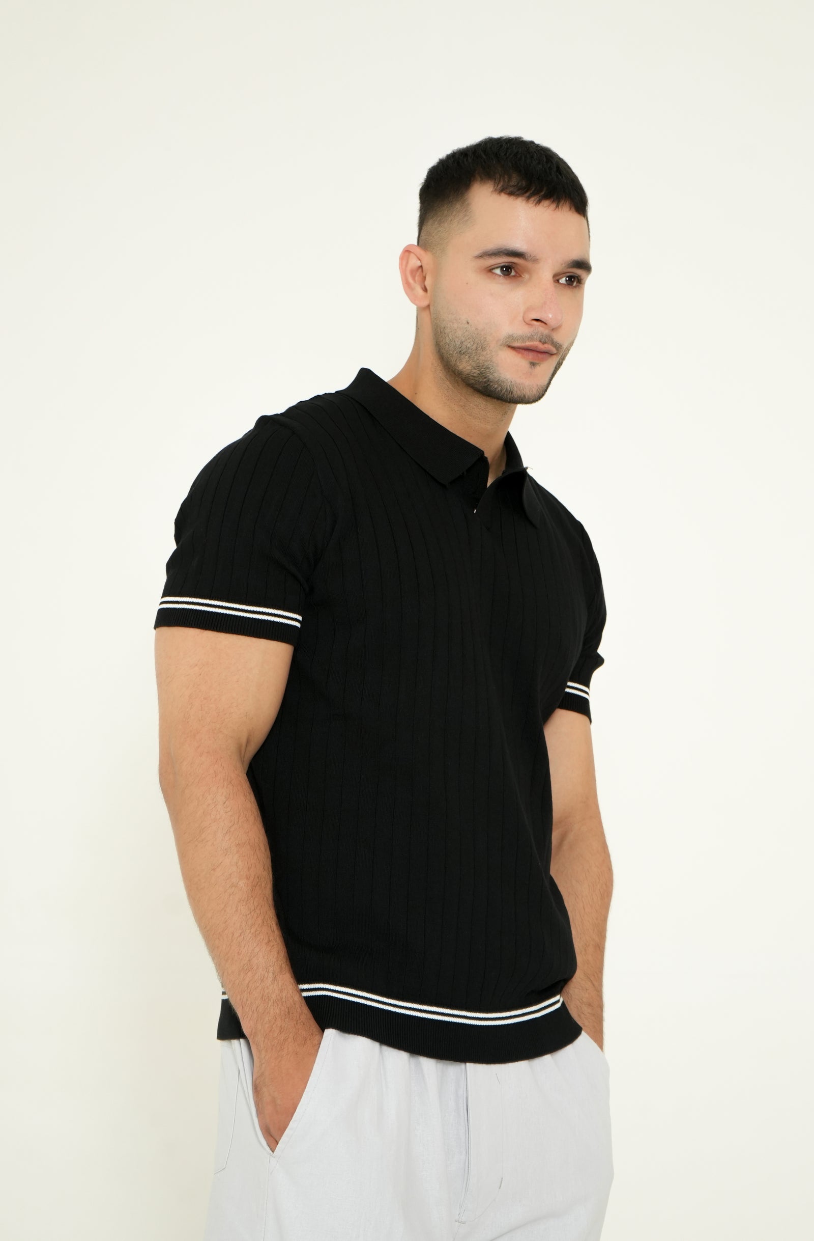 PREMIUM KNITTED BLACK POLO Reality