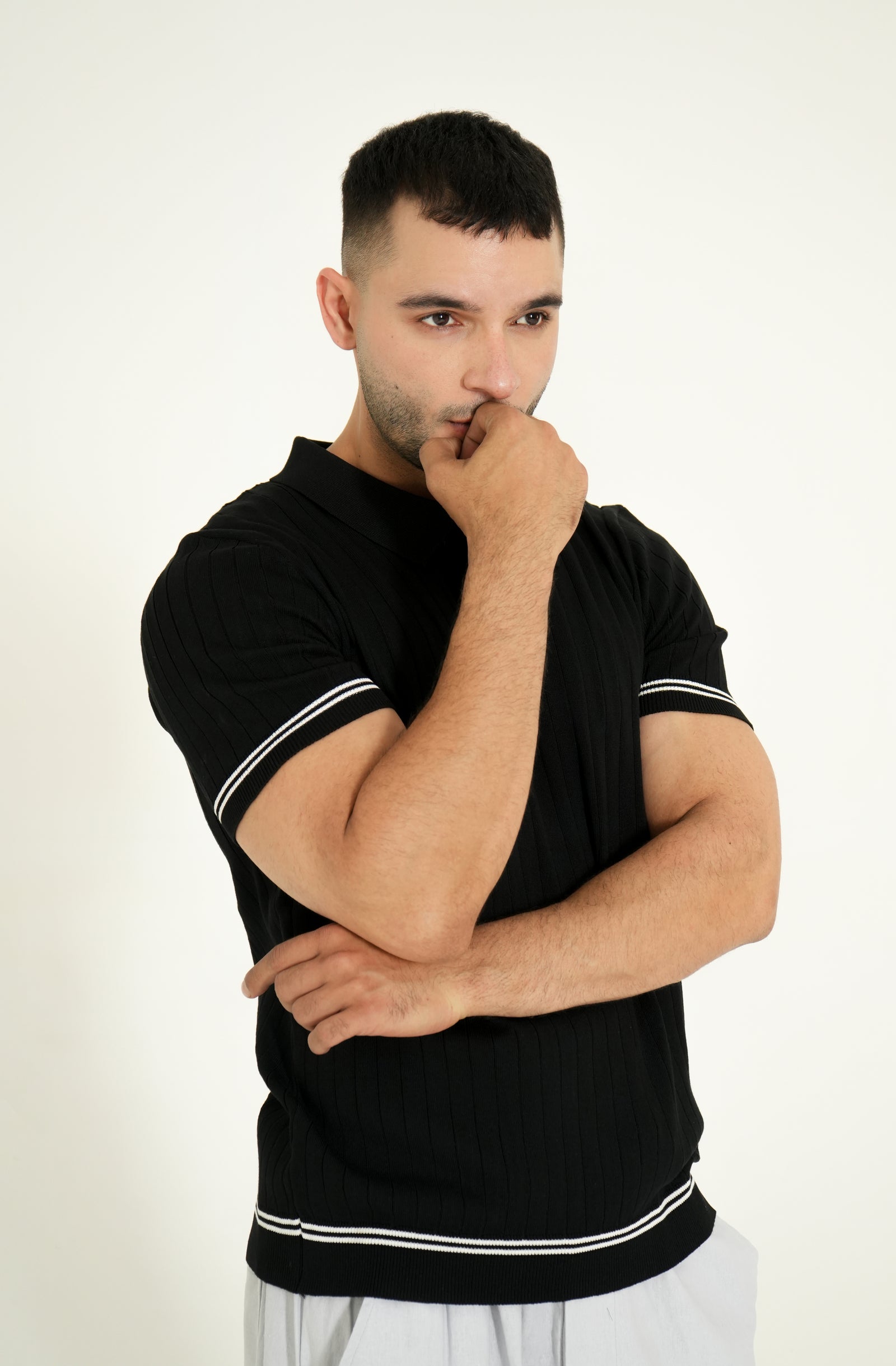 PREMIUM KNITTED BLACK POLO Reality