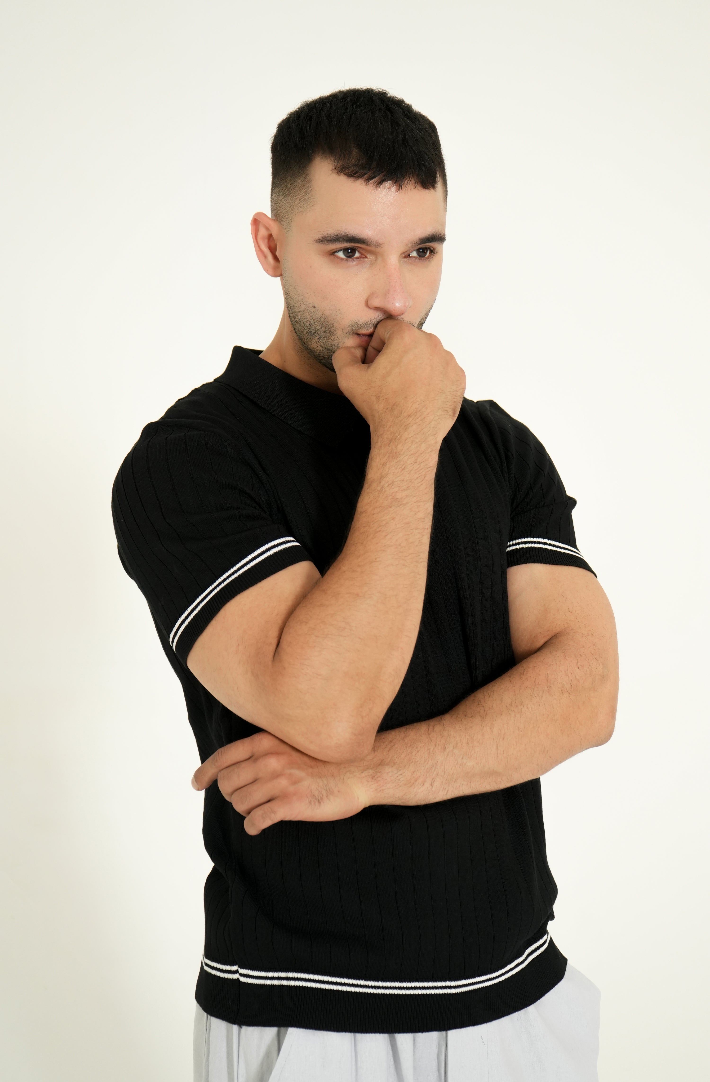 PREMIUM KNITTED BLACK POLO Reality