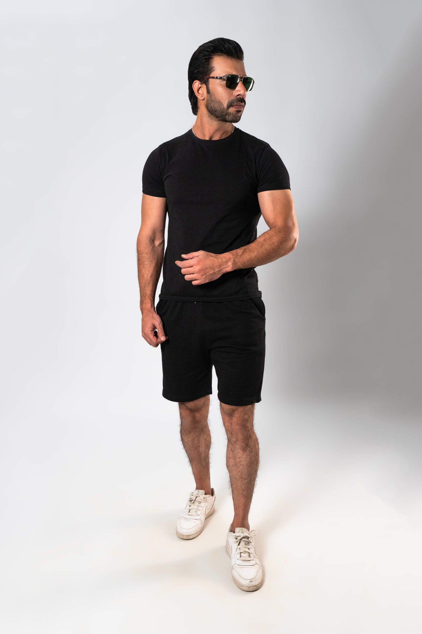 MEN BLACK SHORT Reality