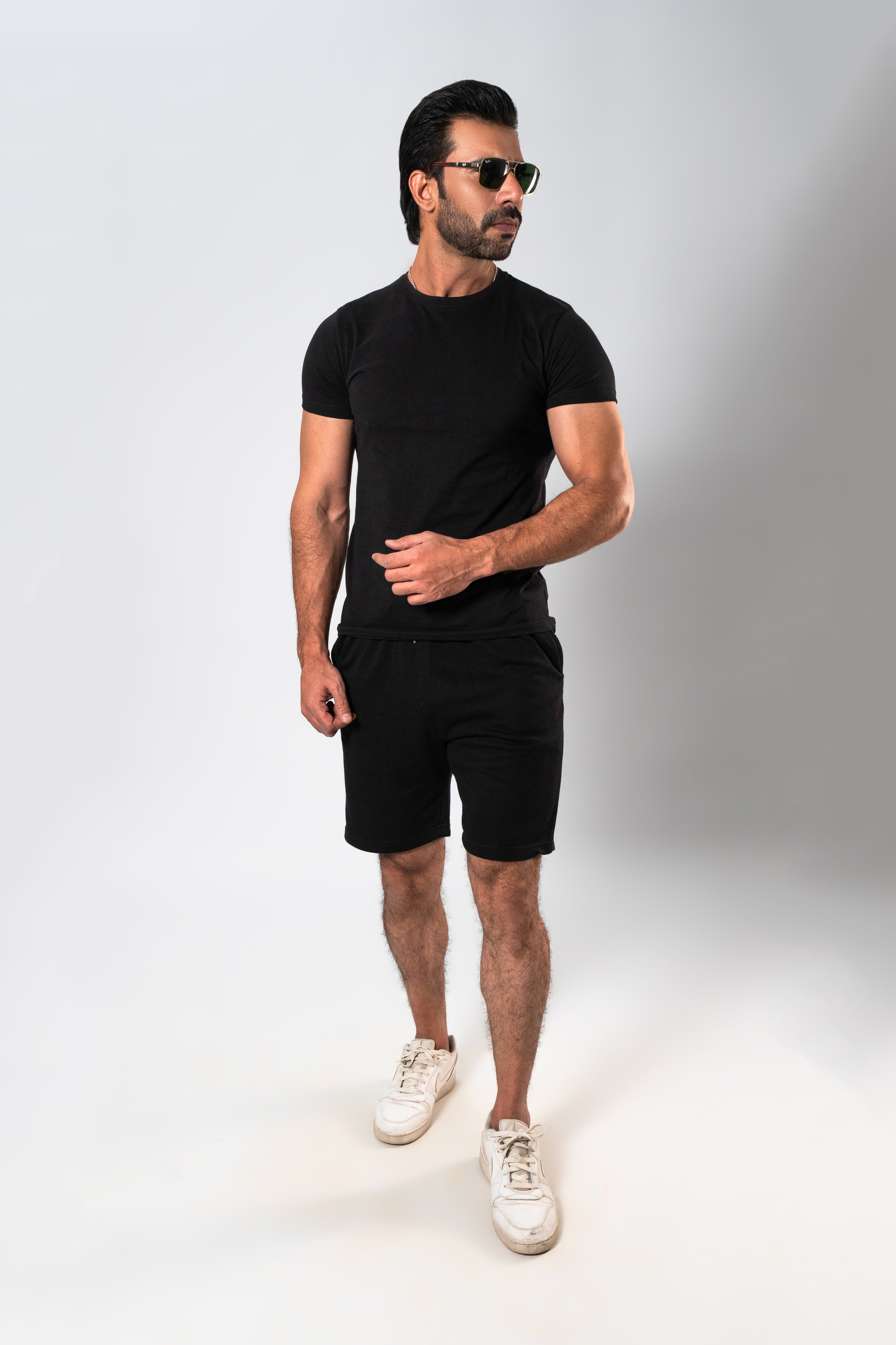 MEN BLACK SHORT Reality