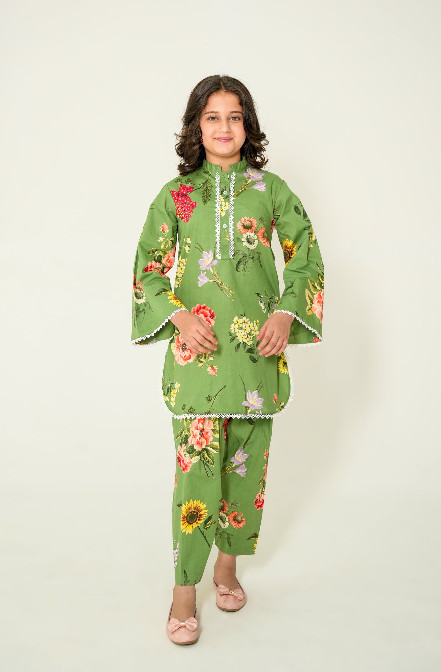 PARROT GARDEN GRACE SUIT Reality