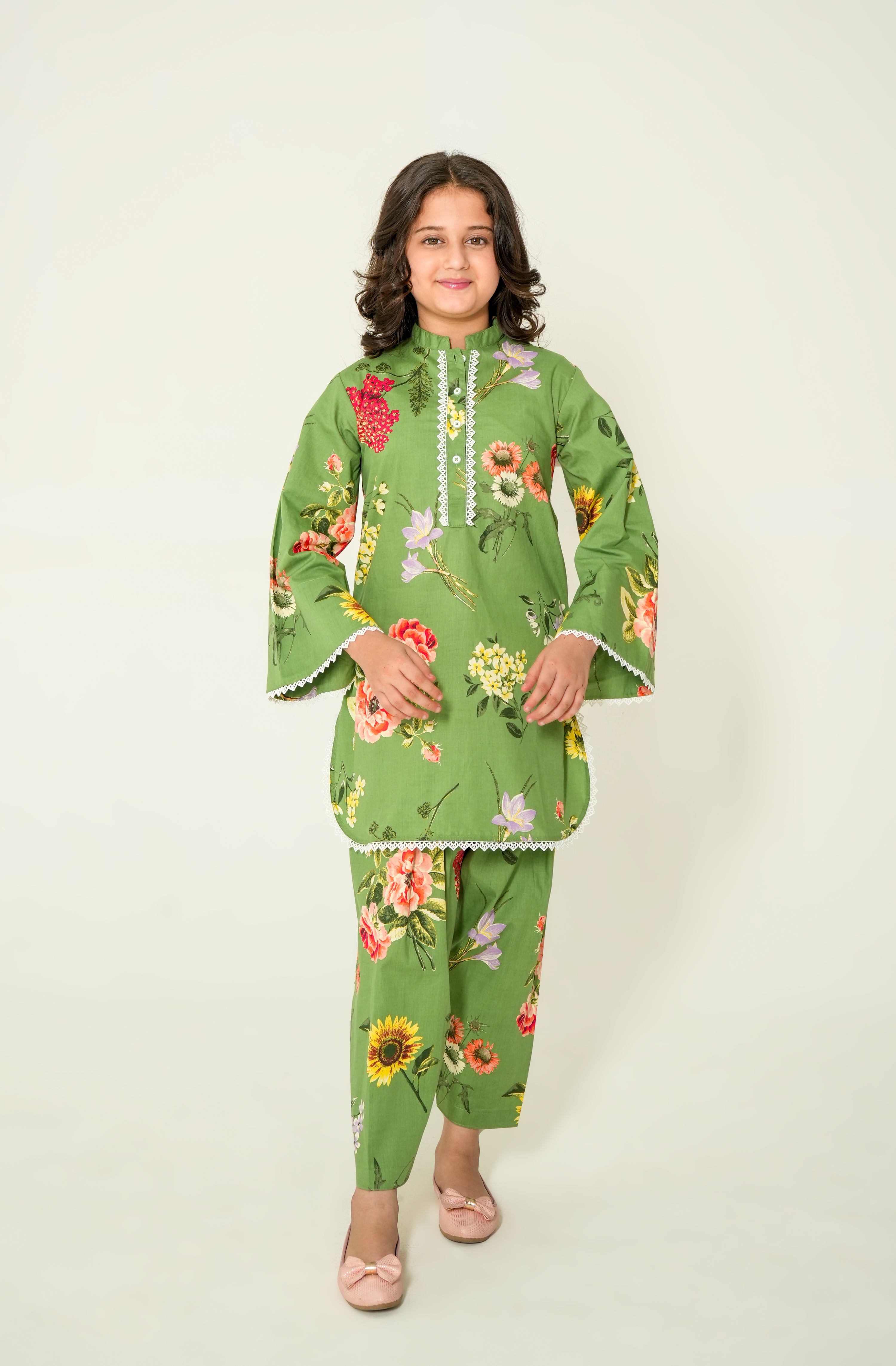 PARROT GARDEN GRACE SUIT Reality