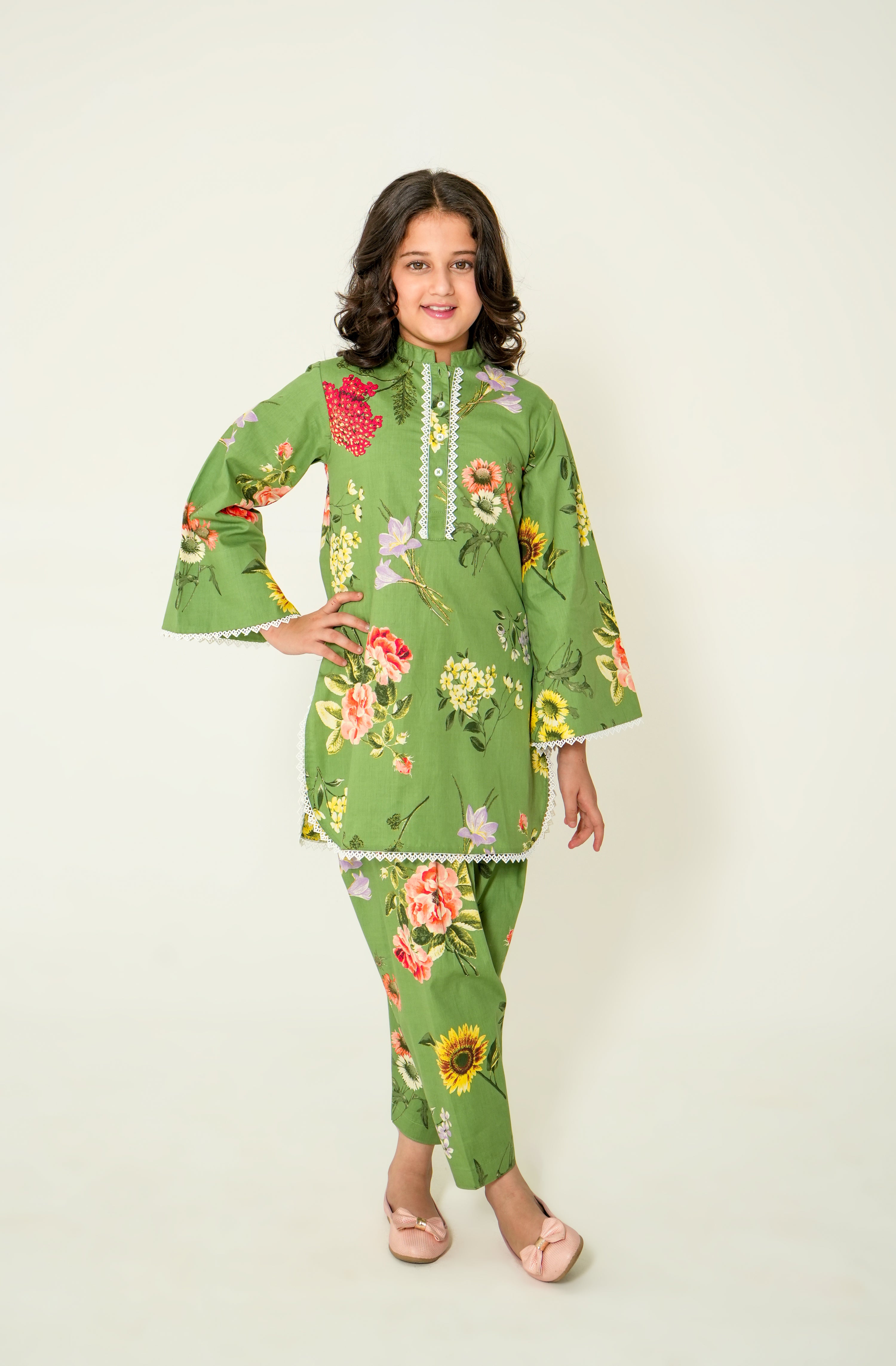 PARROT GARDEN GRACE SUIT Reality