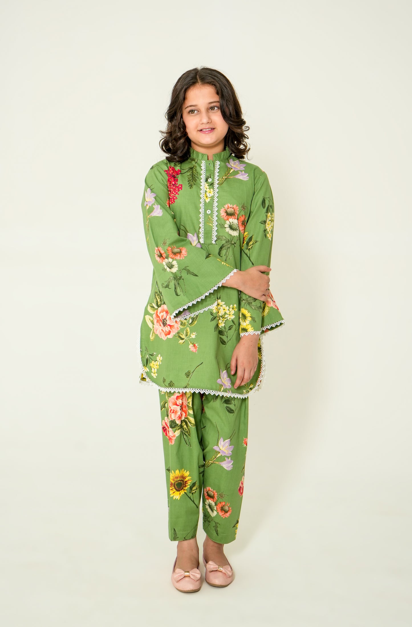 PARROT GARDEN GRACE SUIT Reality