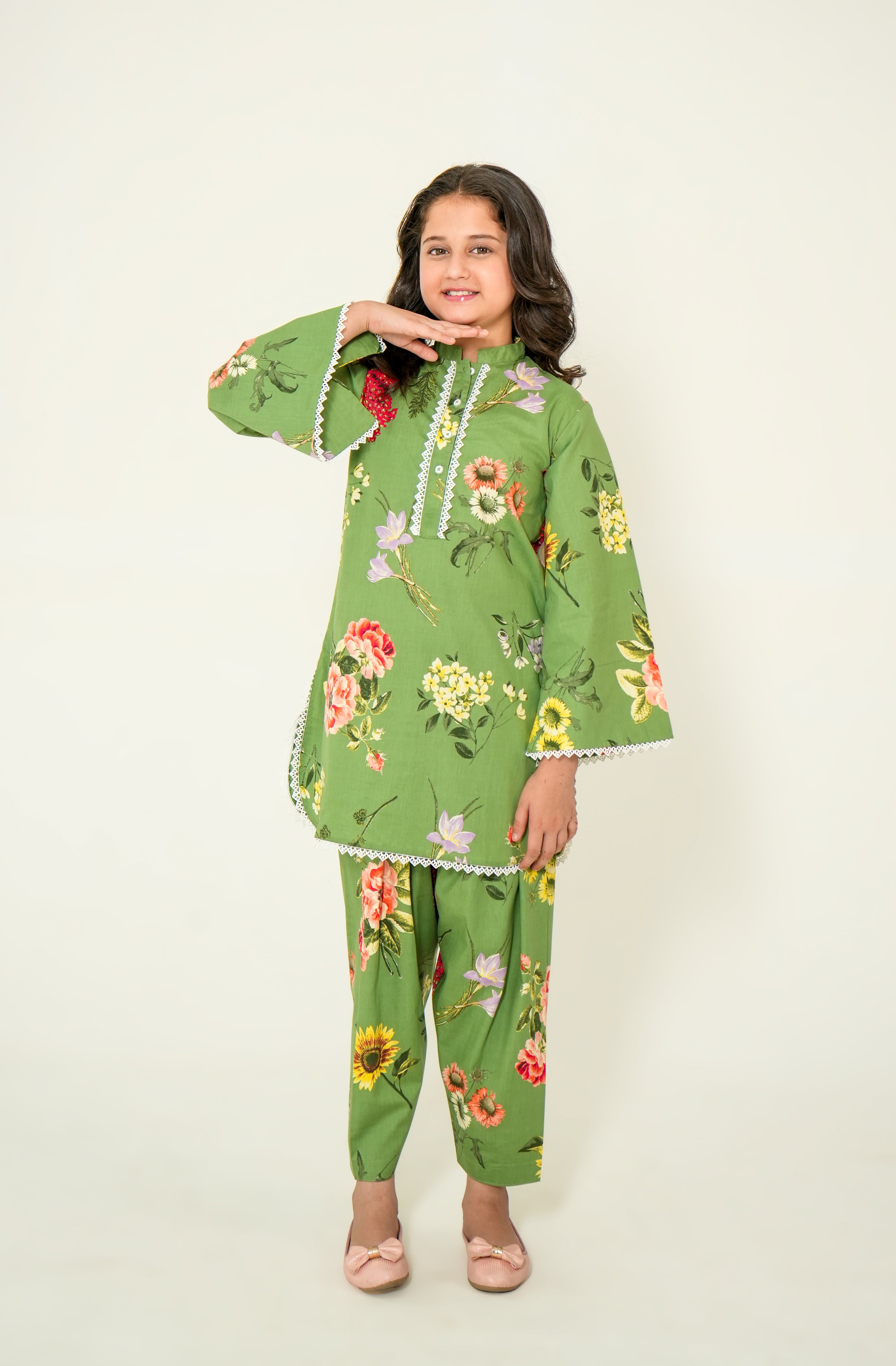 PARROT GARDEN GRACE SUIT Reality