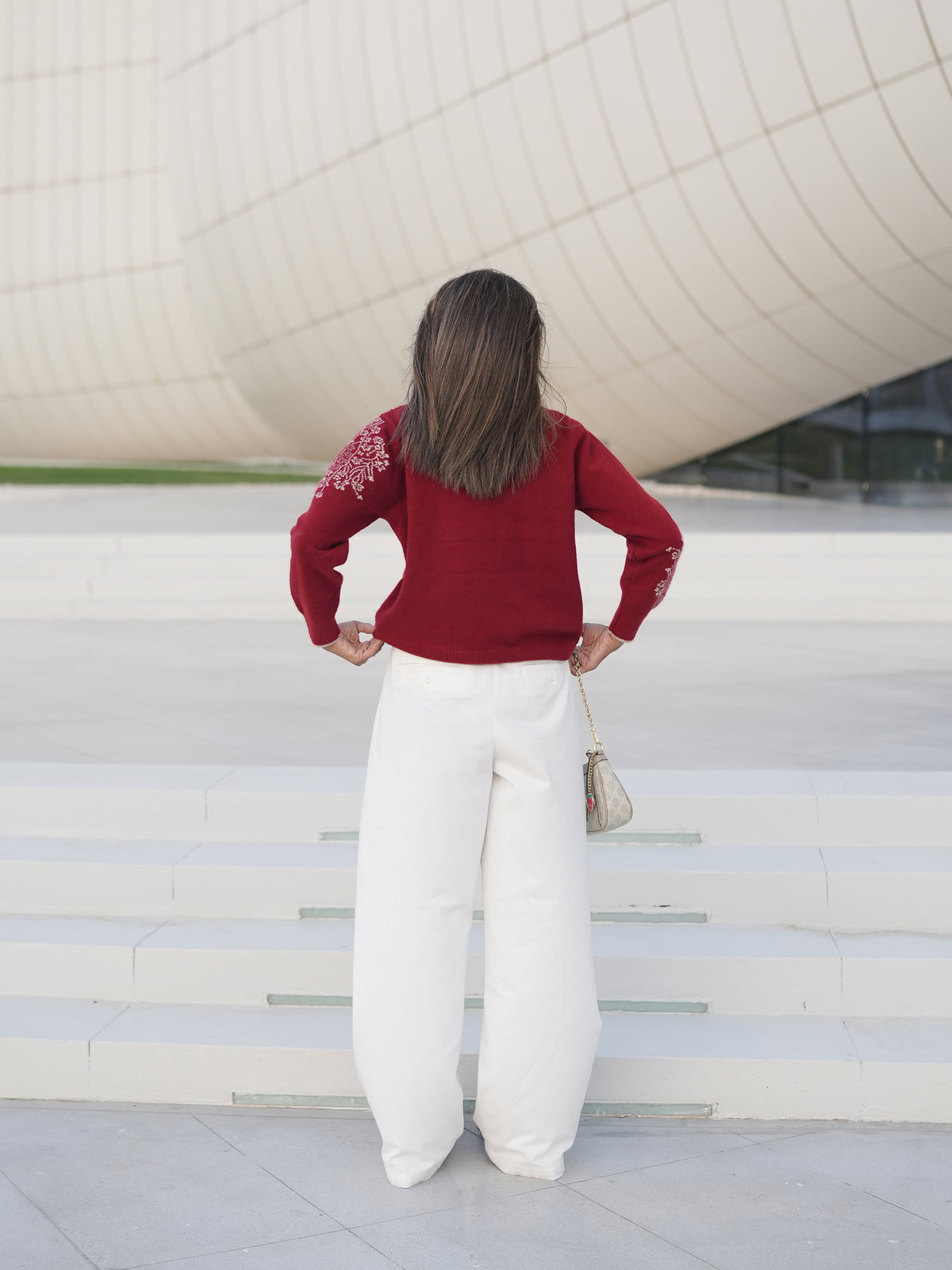 RED SWEATER Reality