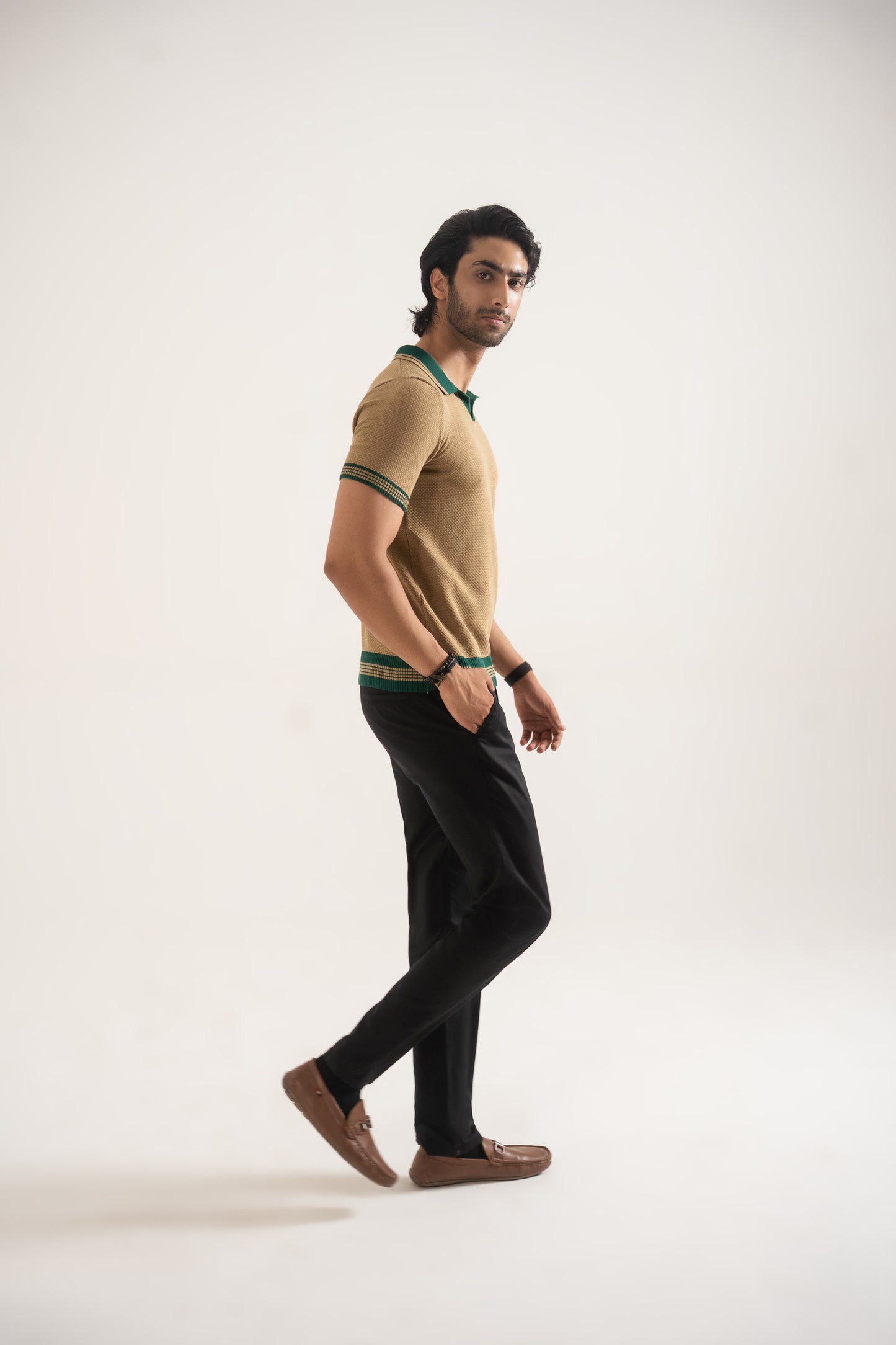 PREMIUM KNITTED KHAKI POLO Reality