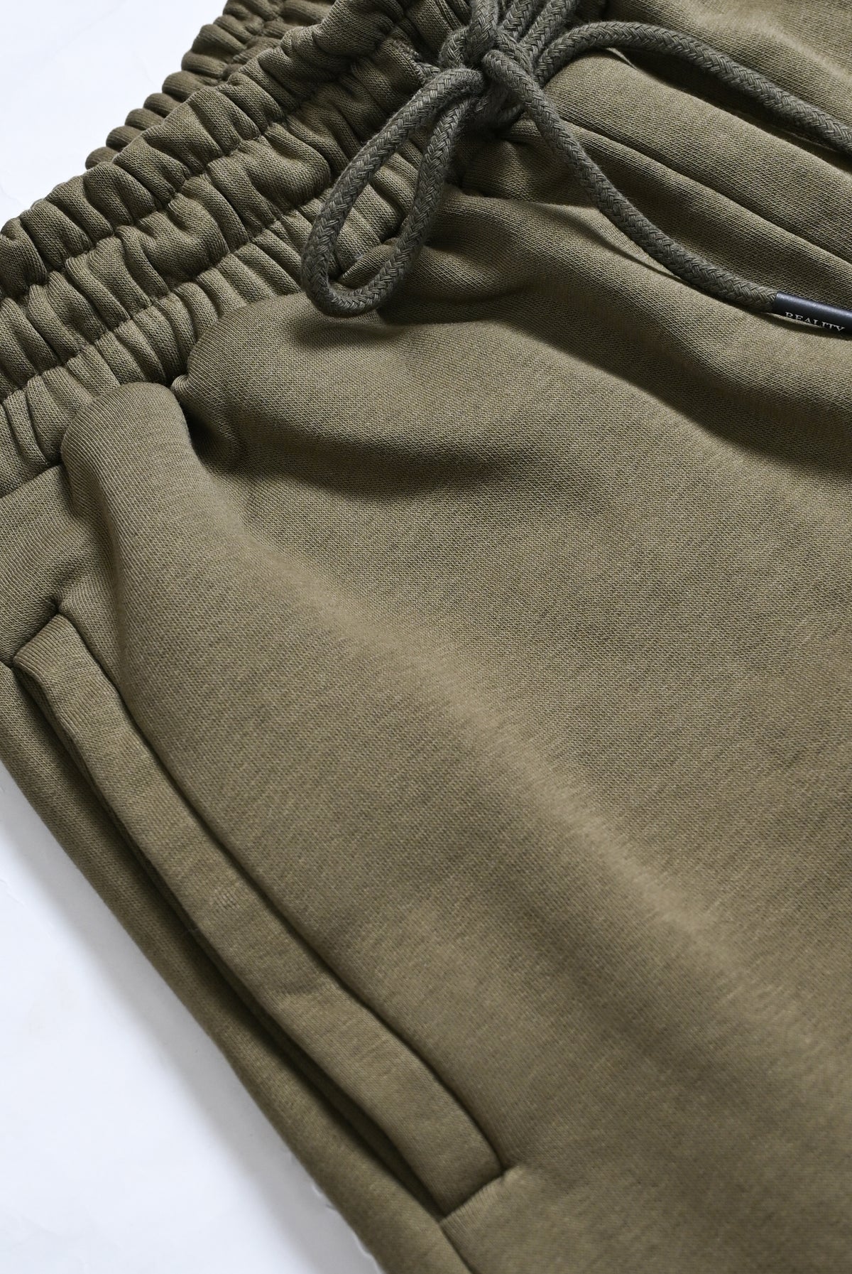 MEN STRAIGHT FIT OLIVE TROUSER