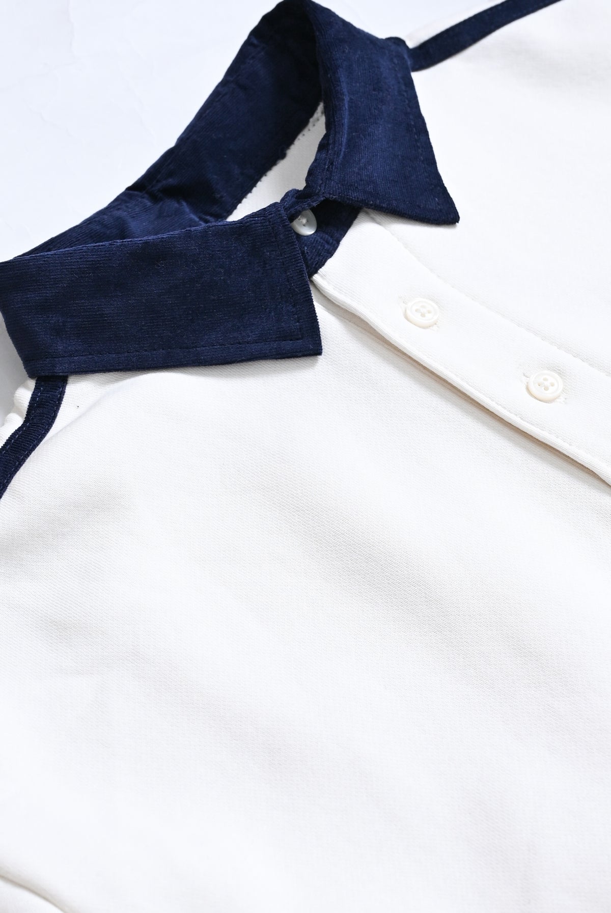 CONTRAST COLLAR JUMPER WHITE Reality
