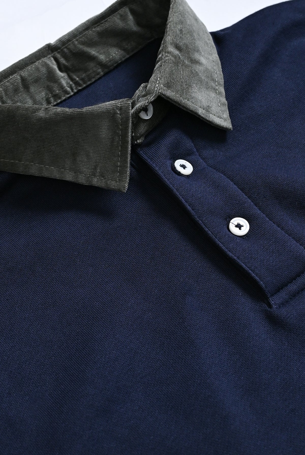 MEN CONTRAST COLLAR NAVY JUMPER REALITY
