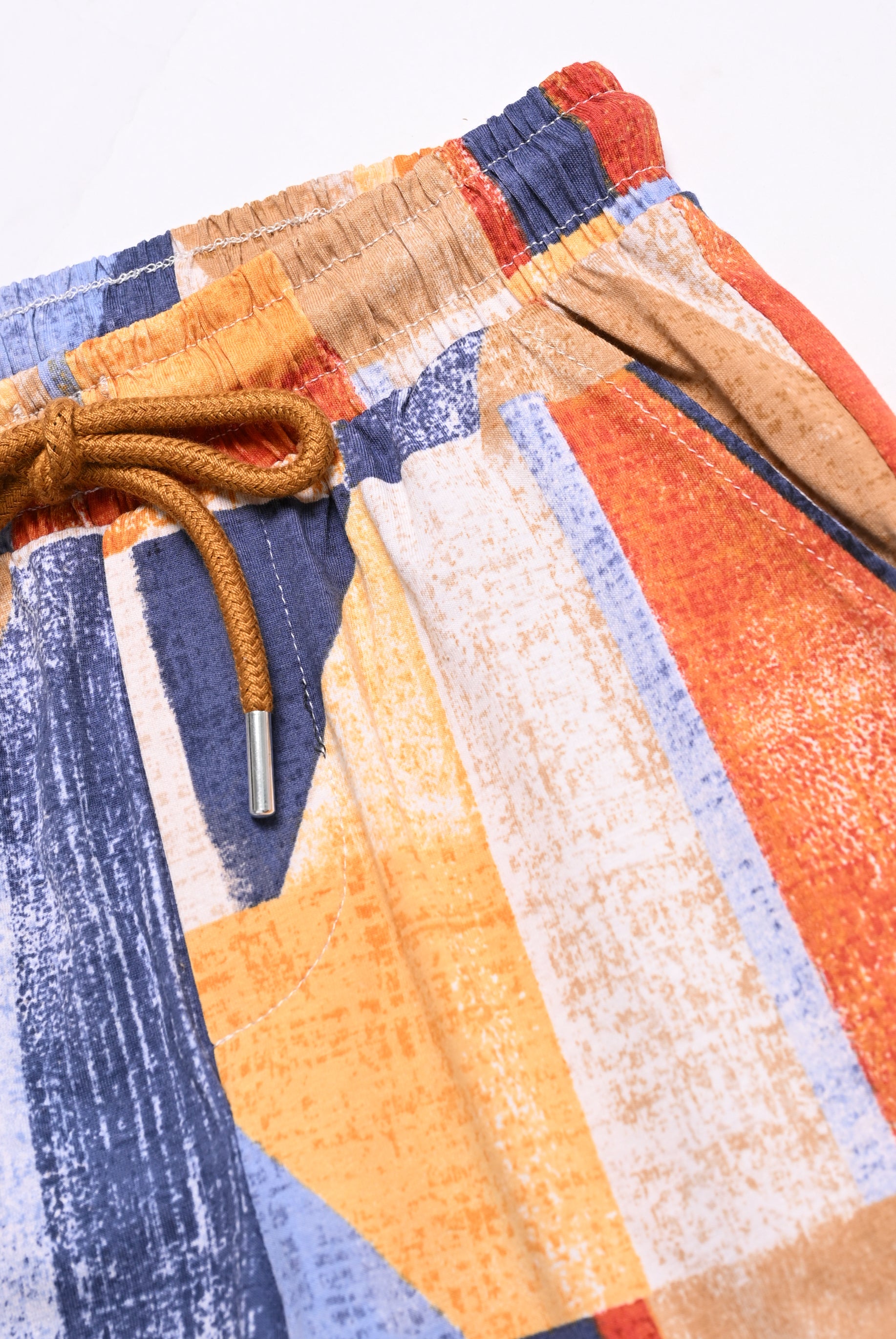 PRINTED ORANGE SHORTS Reality