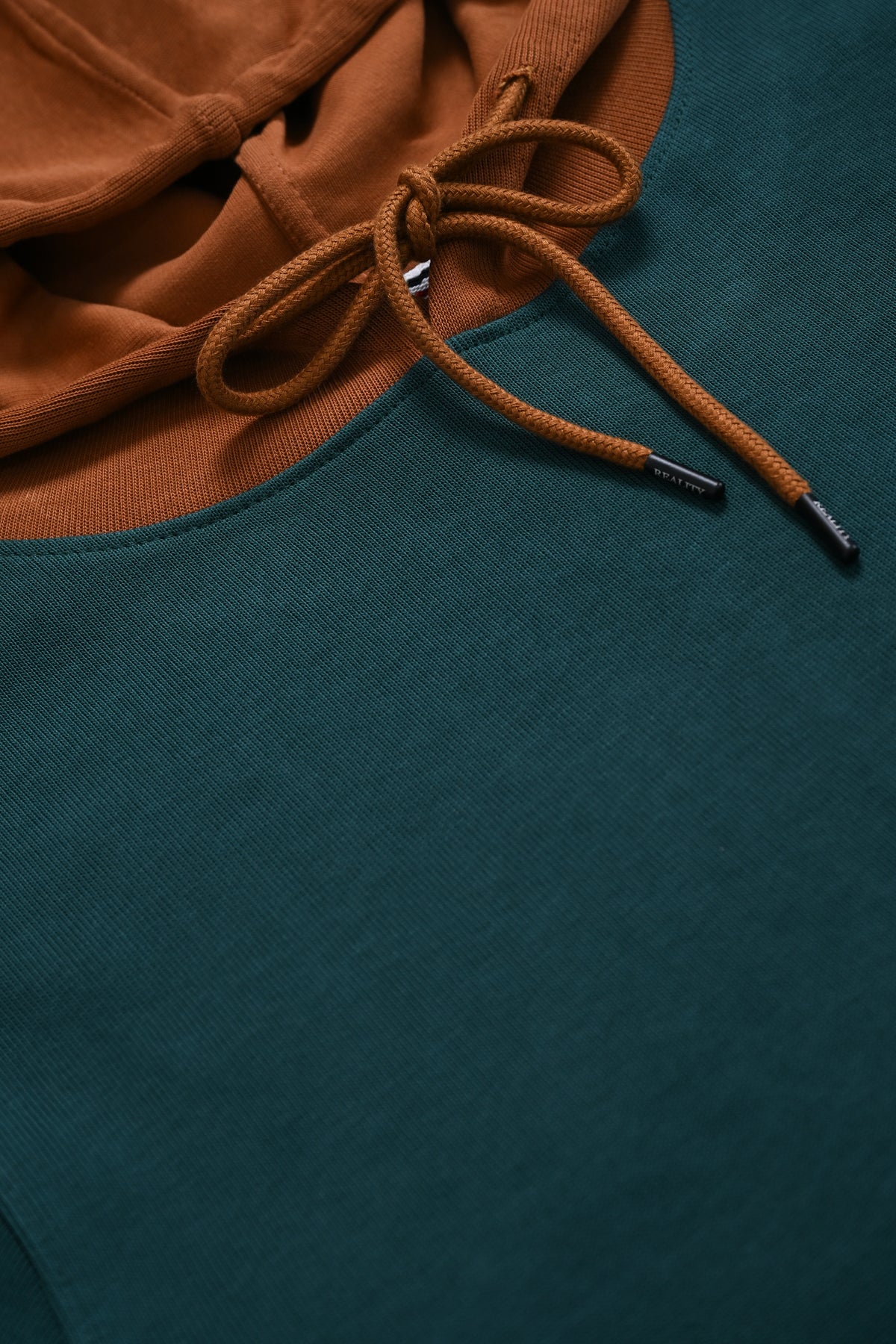 MEN CONTRAST GREEN HOODIE Reality