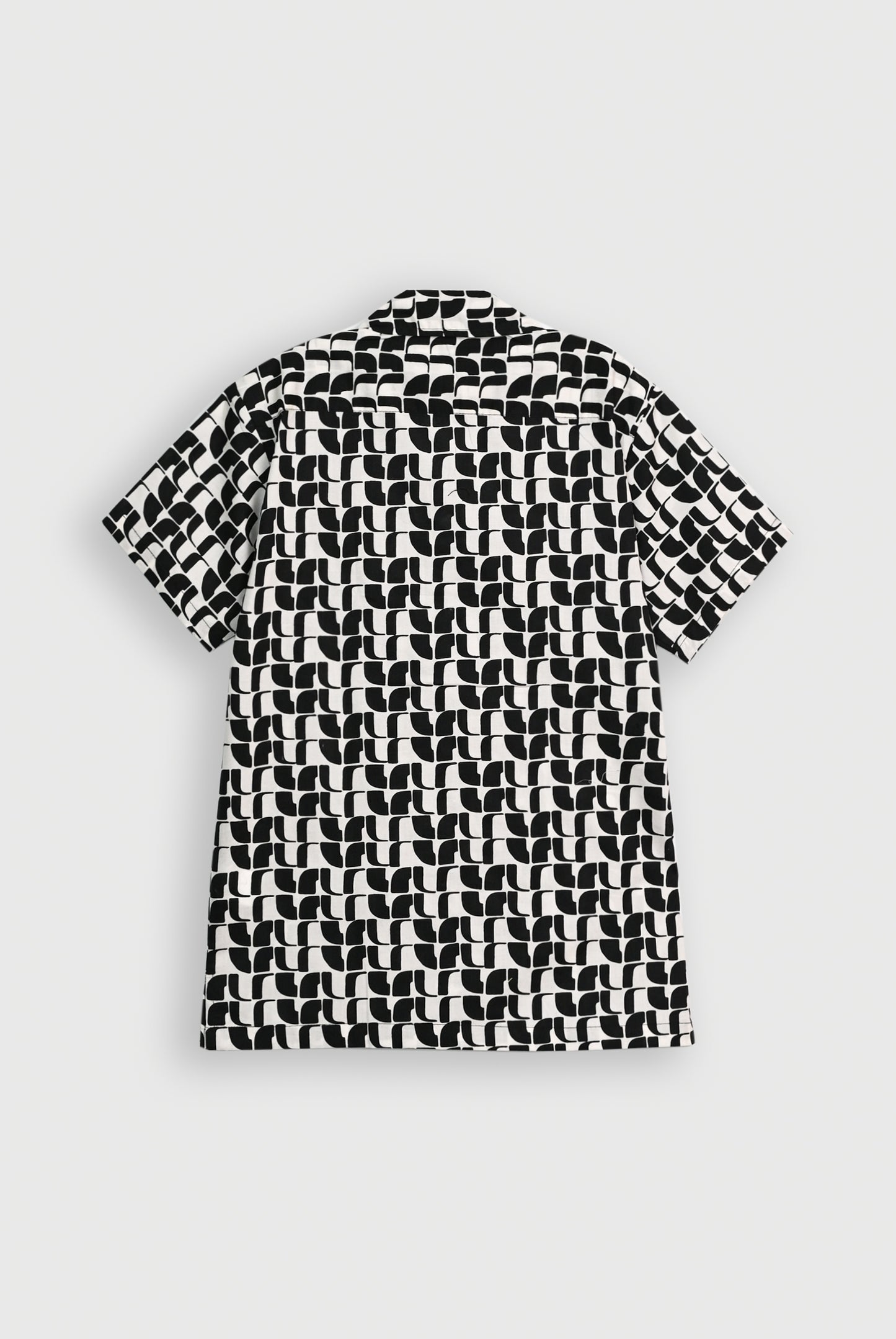 COAT COLLAR WHITE CASUAL SHIRT Reality