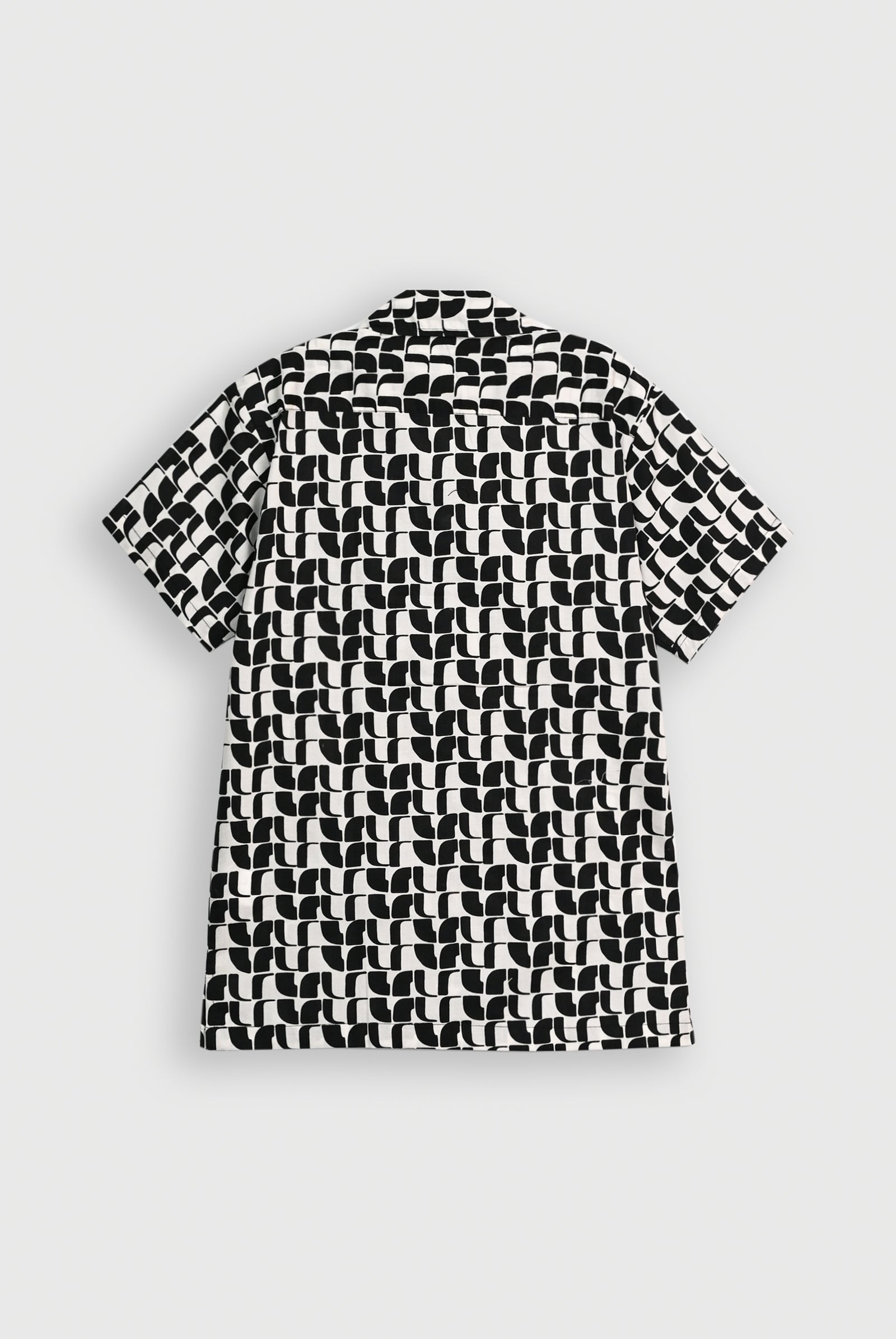 COAT COLLAR WHITE CASUAL SHIRT Reality