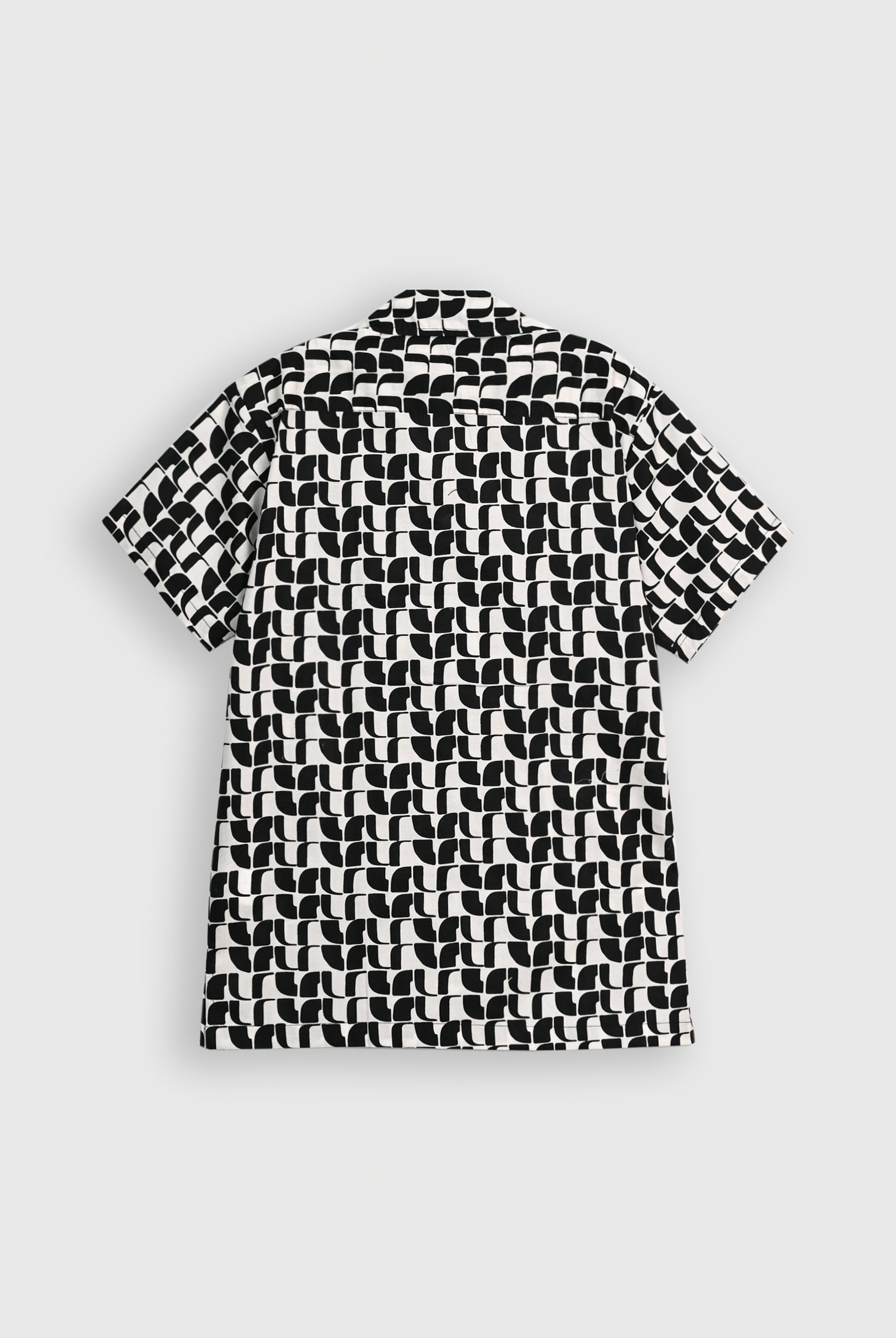 COAT COLLAR WHITE CASUAL SHIRT Reality