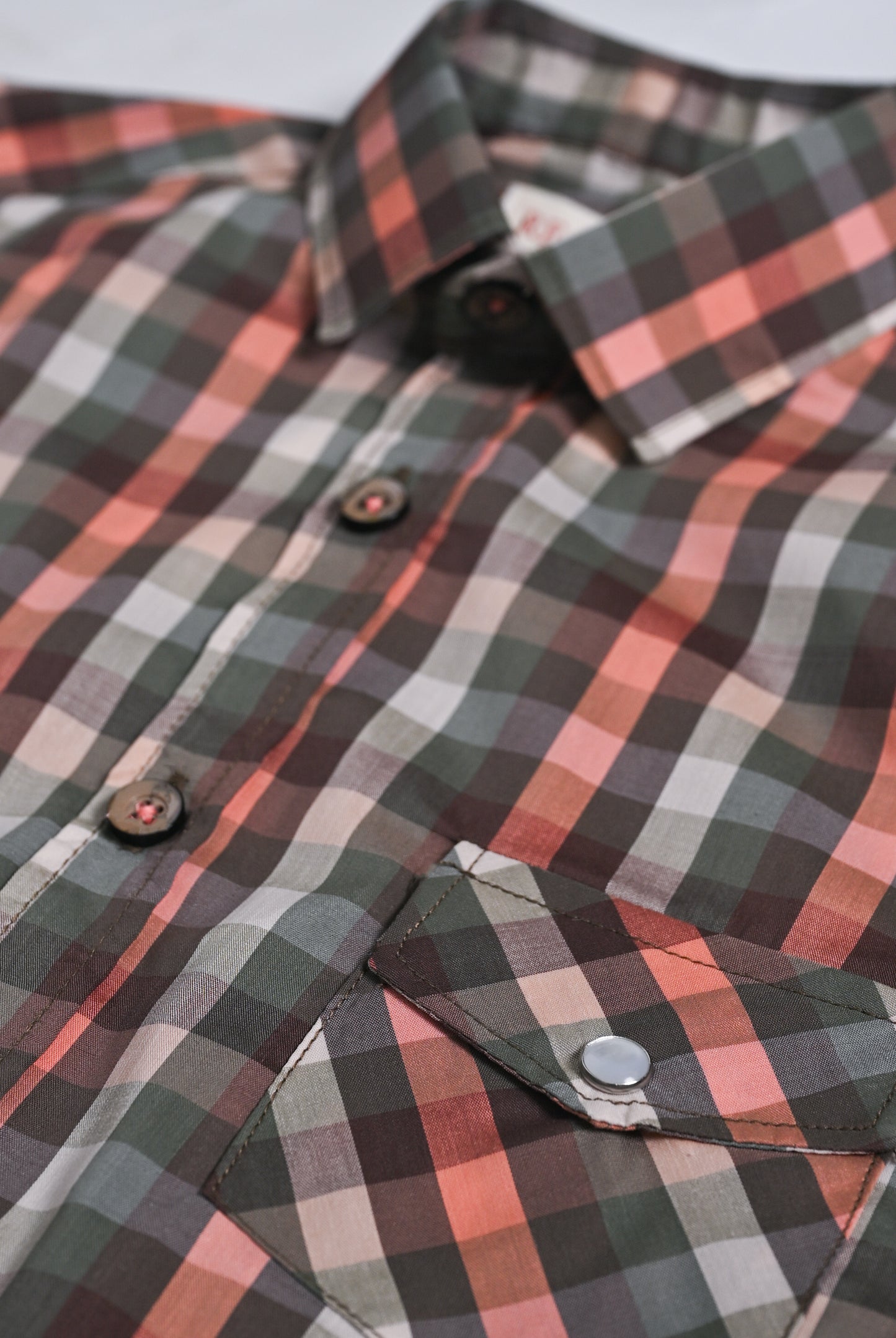 CHECKERD OLIVE SHIRT Reality