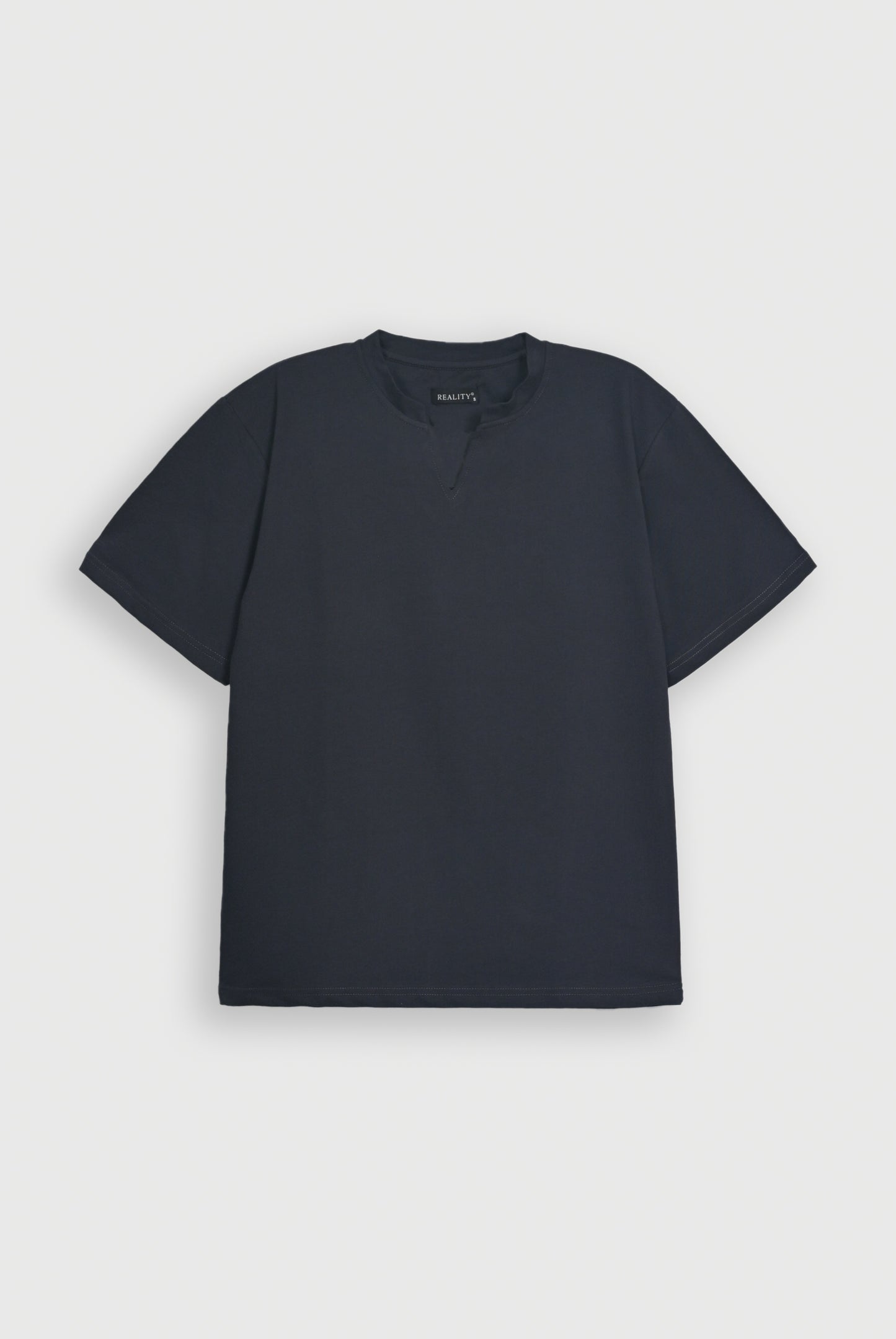 BASIC V-NECK GRAY TEE