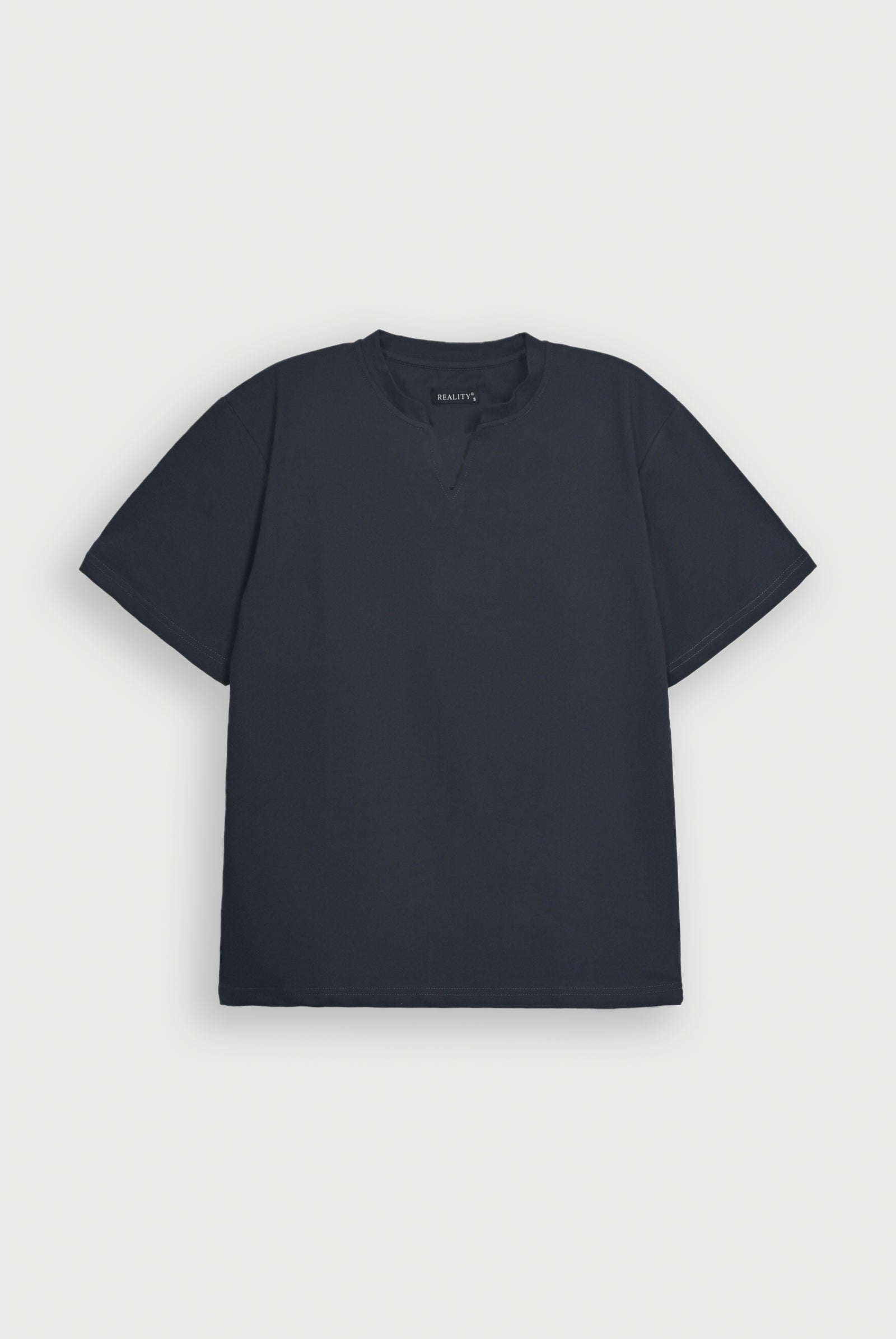 BASIC V-NECK GRAY TEE Reality