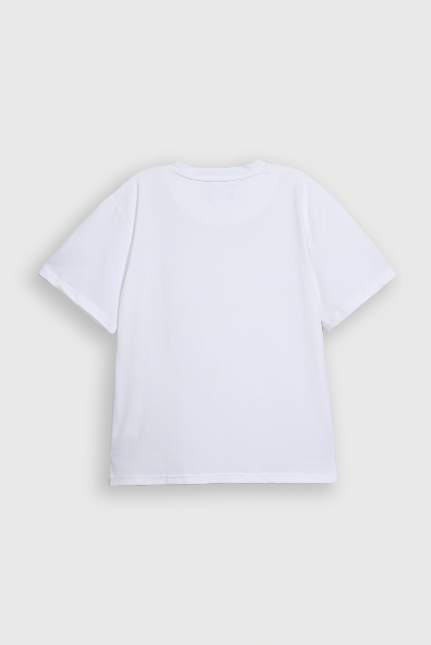 BASIC V-NECK WHITE TEE