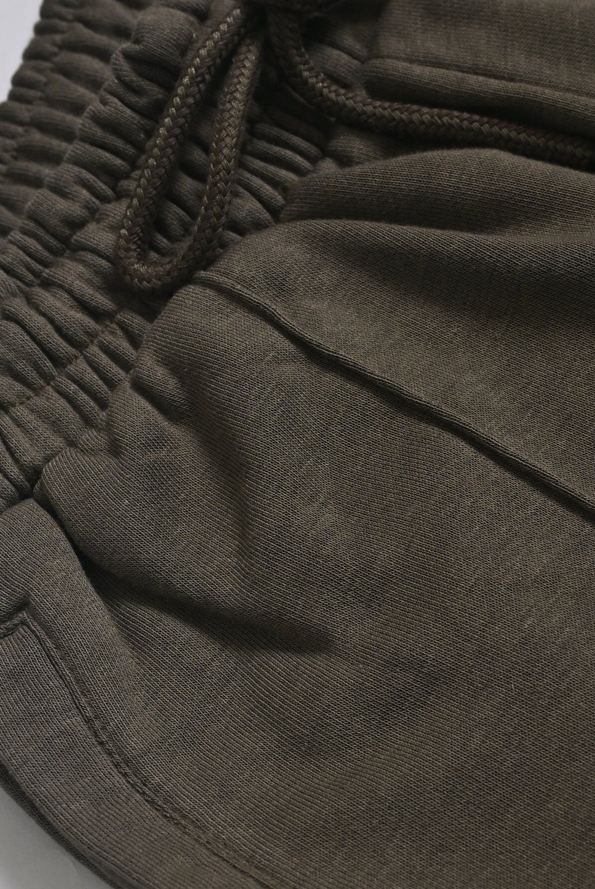 TERRY TAPERED OLIVE TROUSER Reality