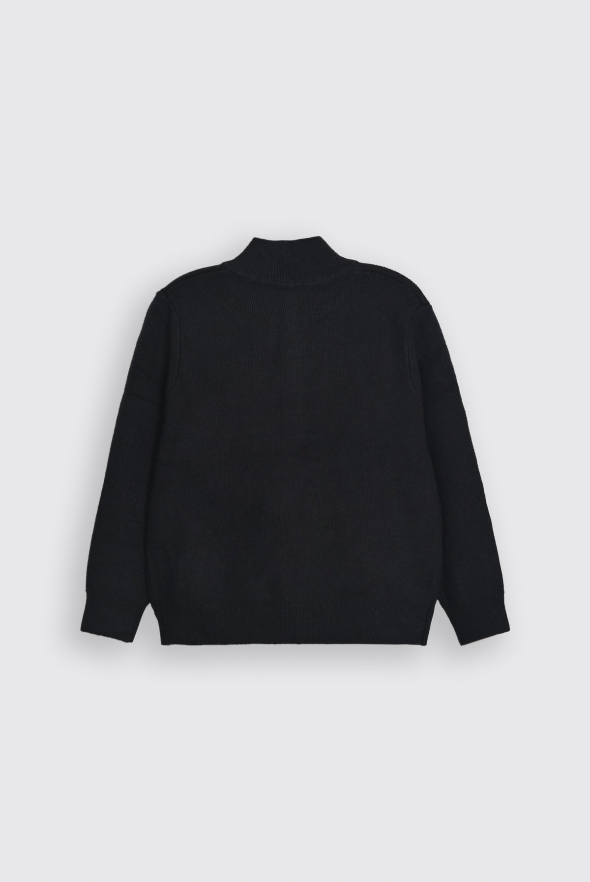 NAVY SWEATER Reality