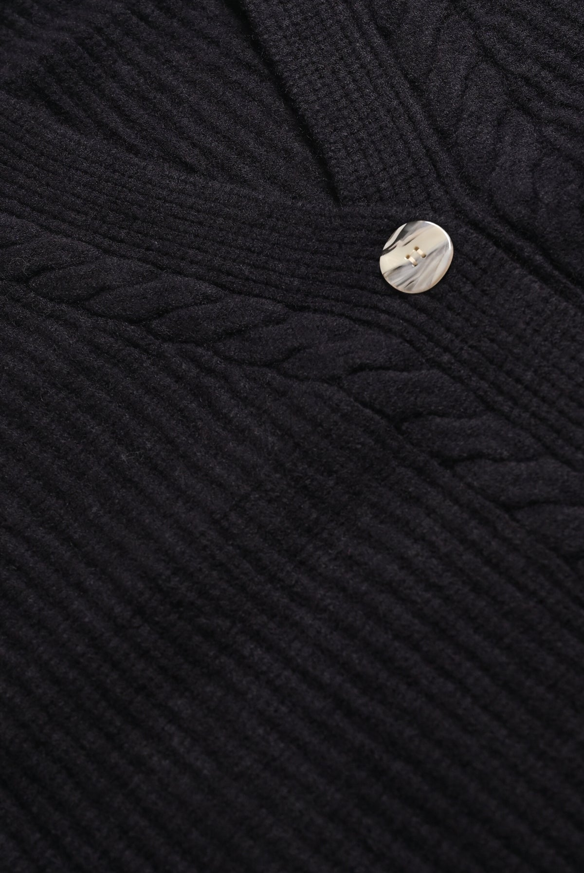 NAVY SWEATER Reality