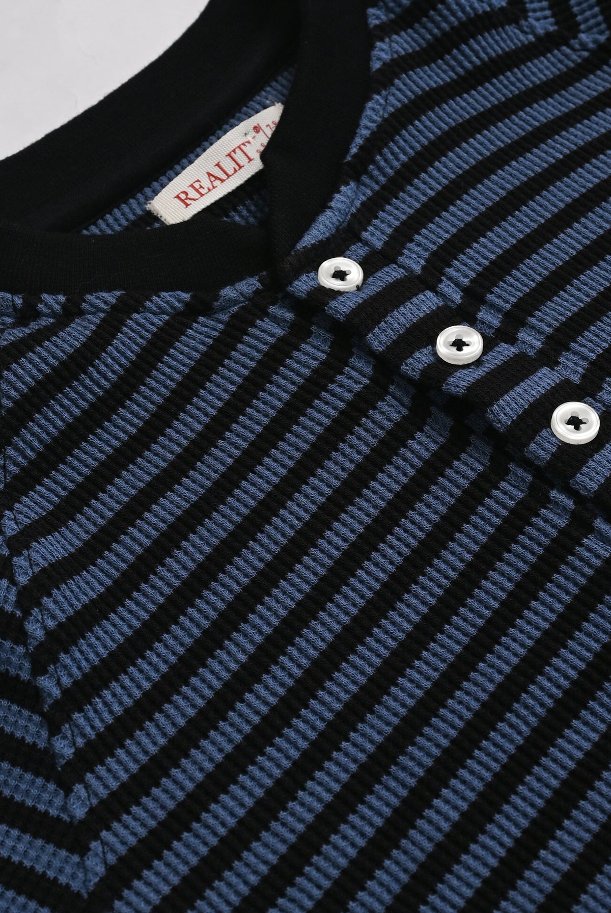 RAGLAN SLEEVES NAVY TEE