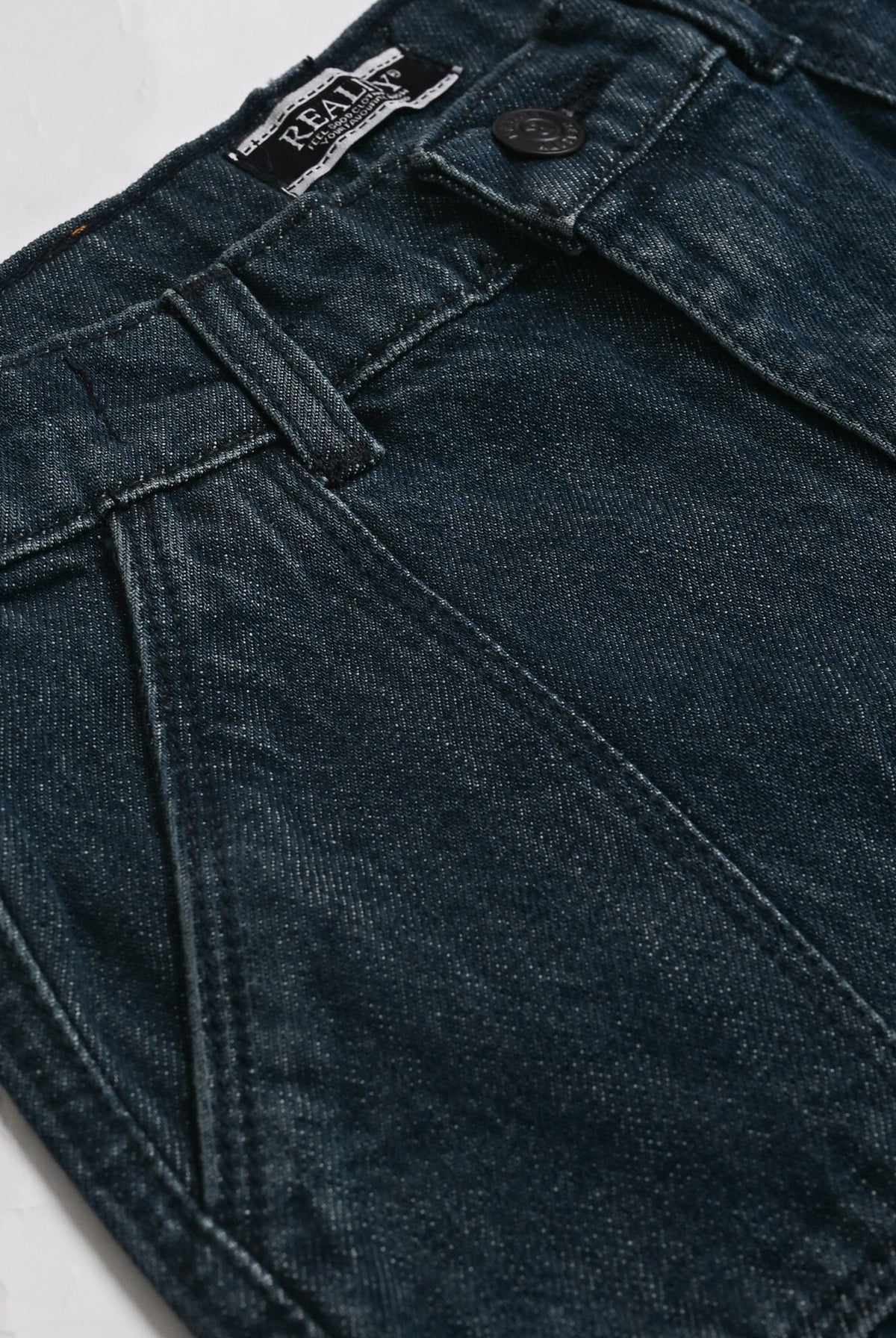 LOOSE FIT TINT DENIM